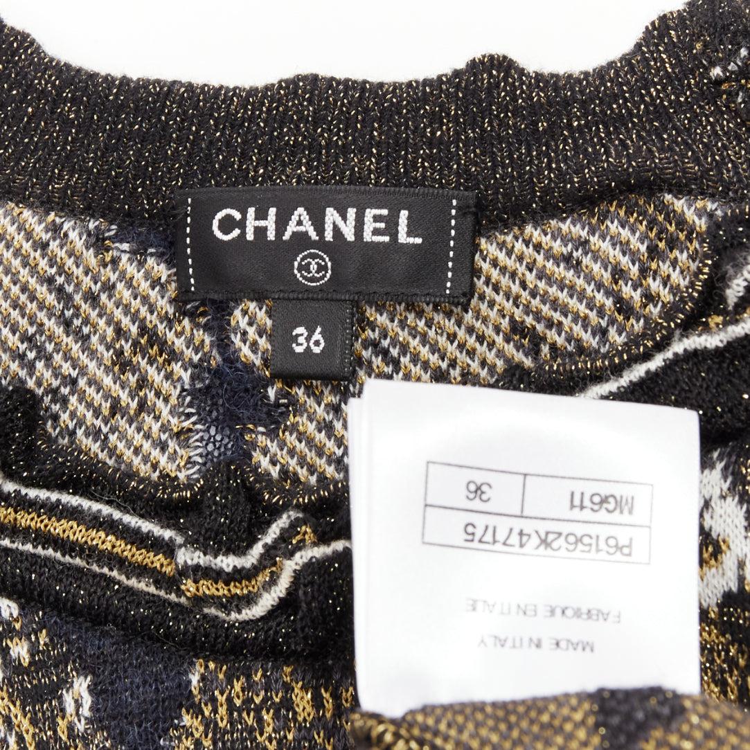 Pull à manches capuche avec logo CC et hiéroglyphiques égyptiens dorés CHANEL 2019 Runway FR36 S en vente 3