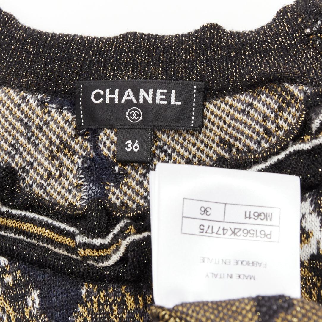 Pull à manches capuche avec logo CC et hiéroglyphiques égyptiens dorés CHANEL 2019 Runway FR36 S en vente 4