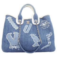 CHANEL 2019 Runway Paris-Egypt Metiers d Shopping Tote denim shearling bag