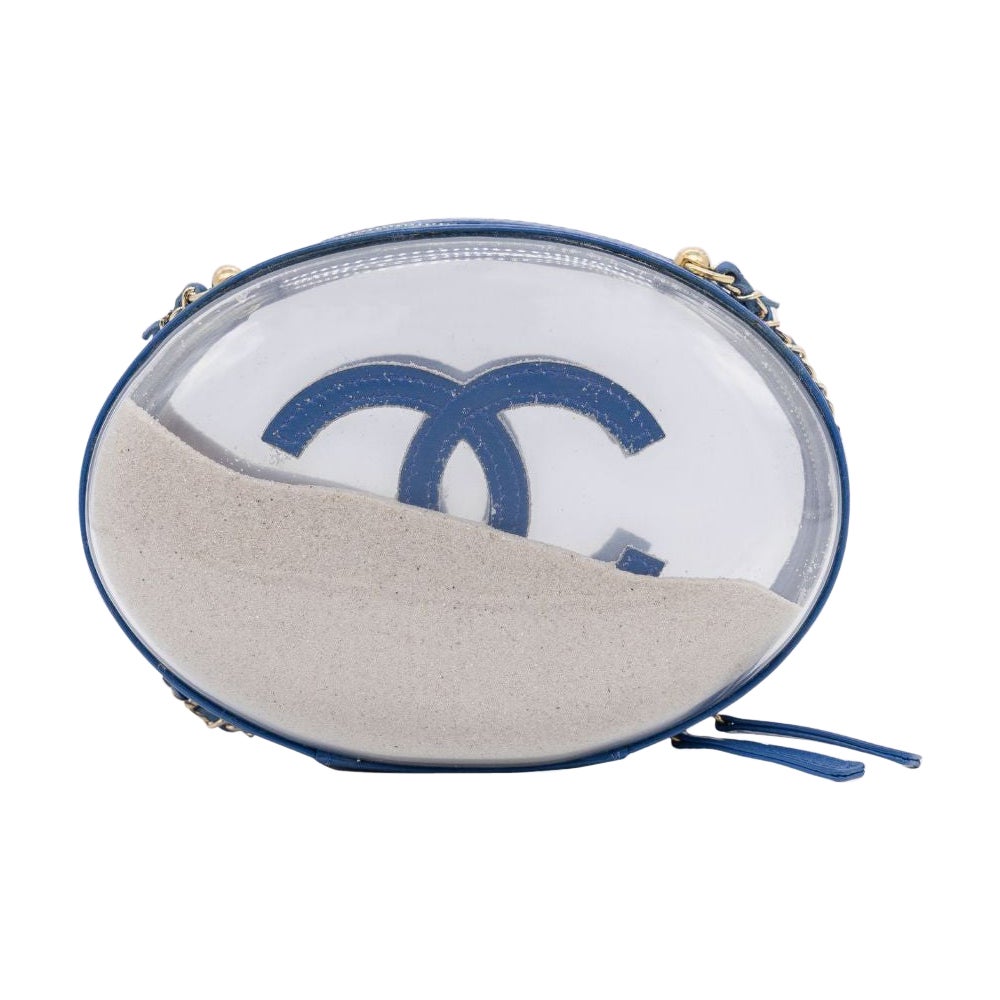 Chanel 2019 Spring/Summer Limited Edition Blue PVC Sand Dome Bag en venta
