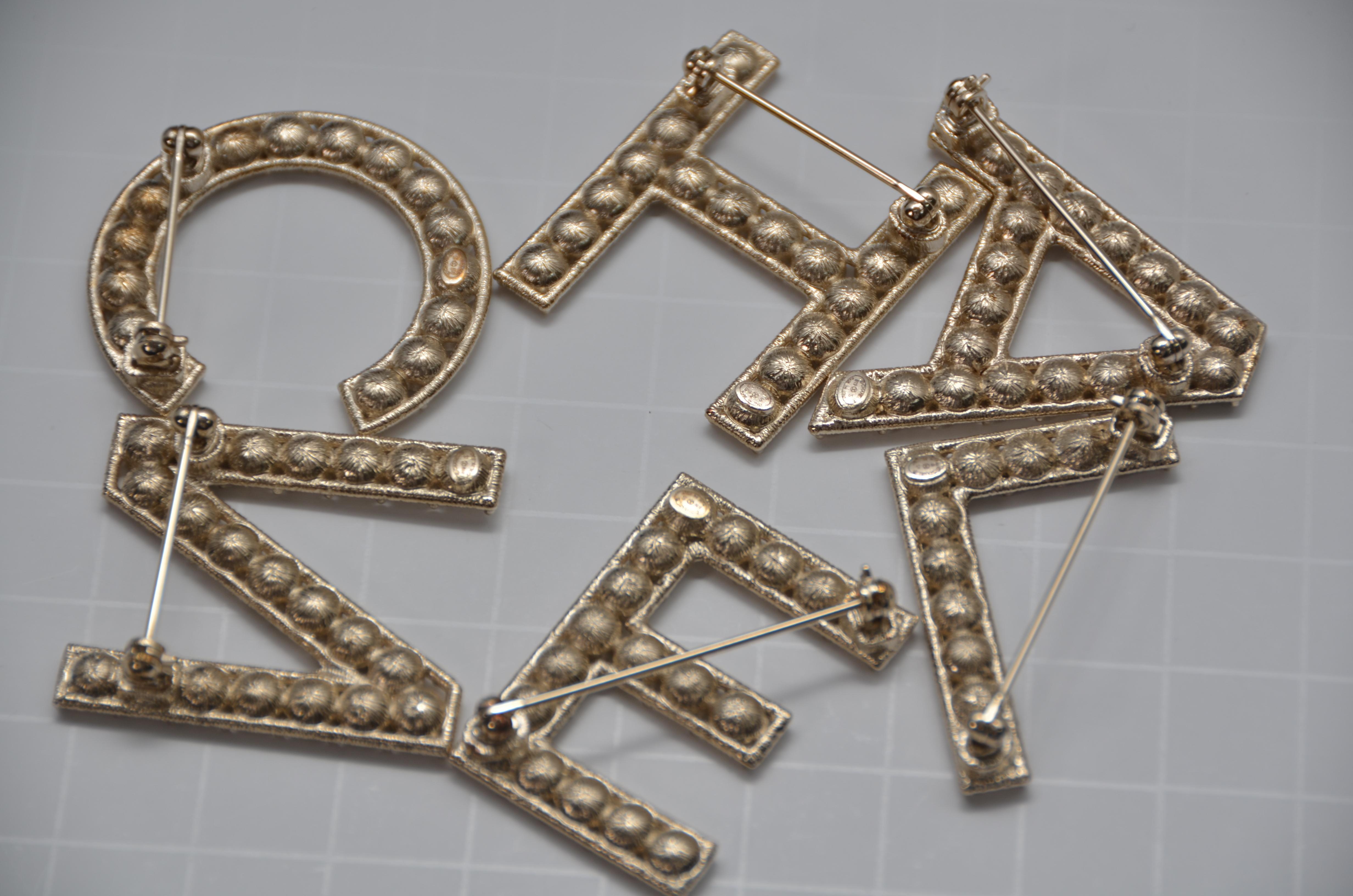 chanel ohrringe buchstaben