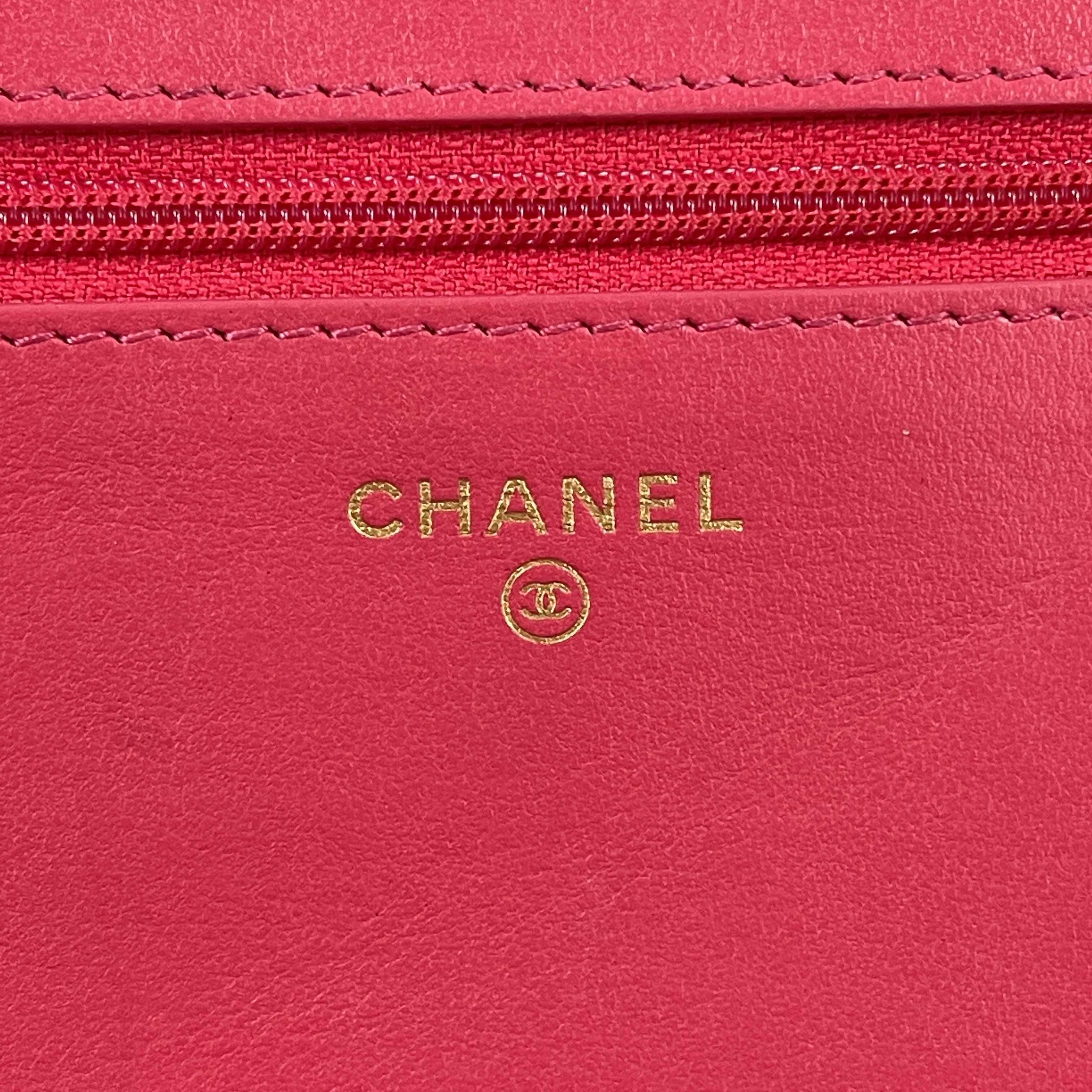CHANEL - 2019 Tweed Pink / Orange / Gold 'Chanel' Wallet on Chain / Crossbody 3