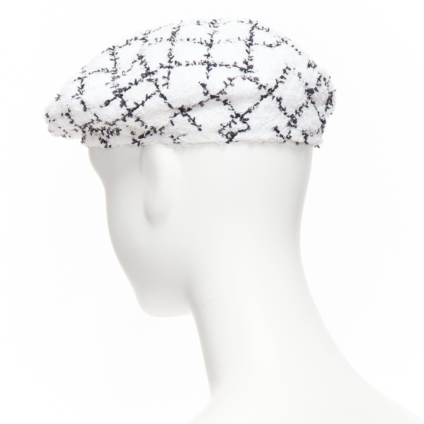 CHANEL 2019 blanc noir carreaux tweed doublé béret chapeau S 1