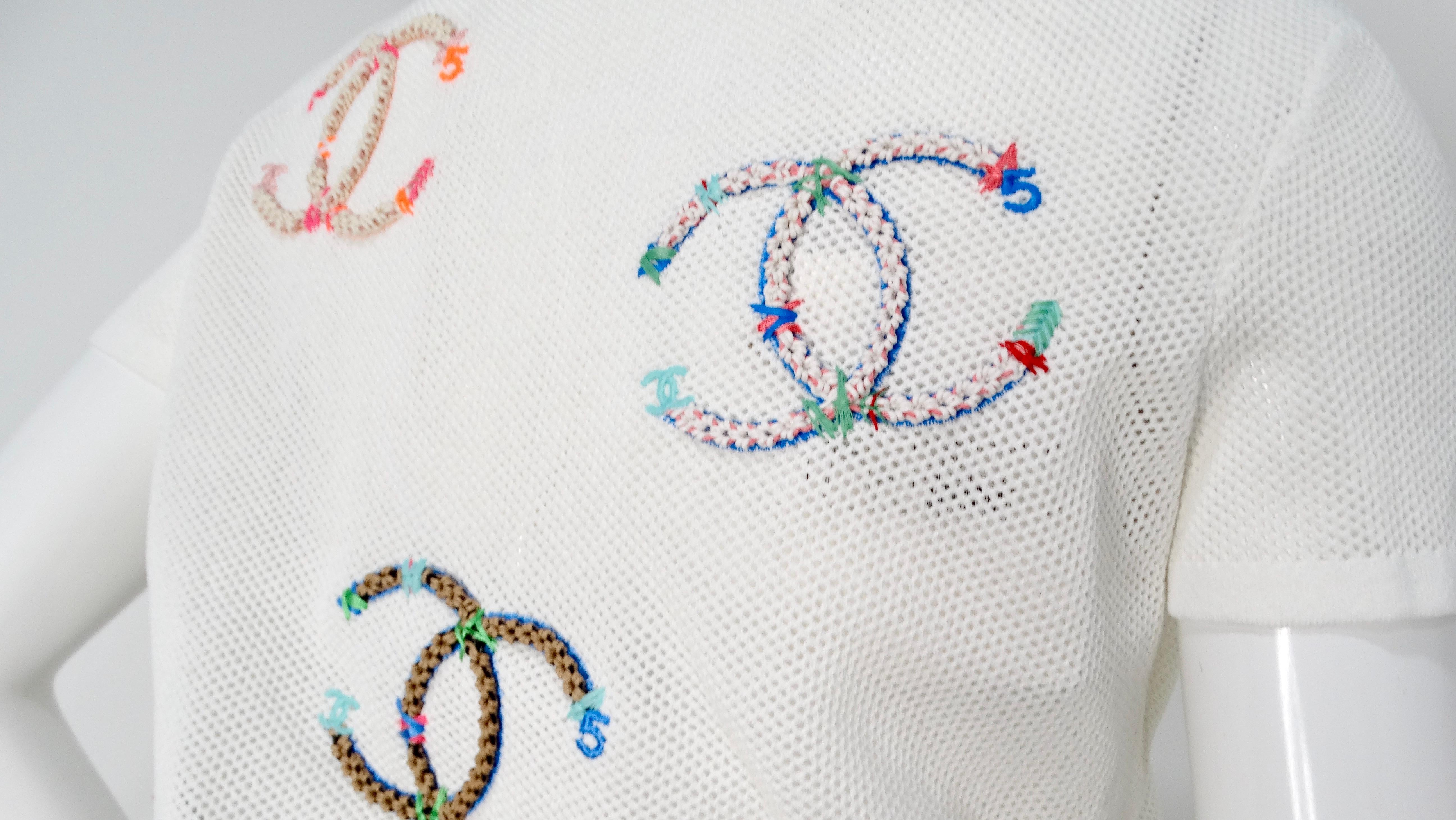 Chanel 2019 White Mesh Embroidered Colorful Interlocking CC Logo T-Shirt For Sale 1