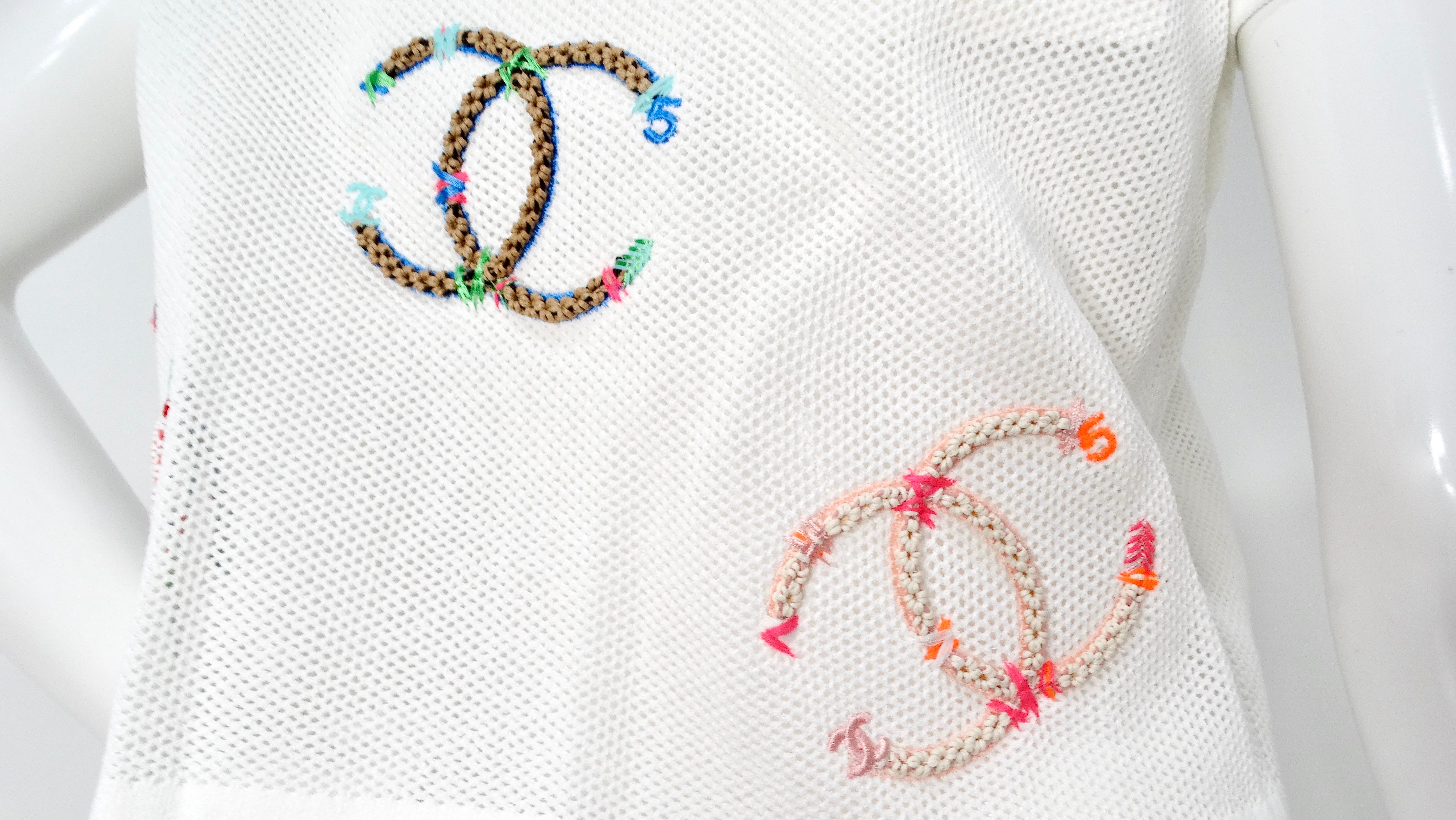Chanel 2019 White Mesh Embroidered Colorful Interlocking CC Logo T-Shirt For Sale 2