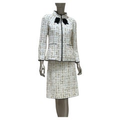 Chanel 2019 White Tweed Two-Piece Set with Black Bows, Size 38