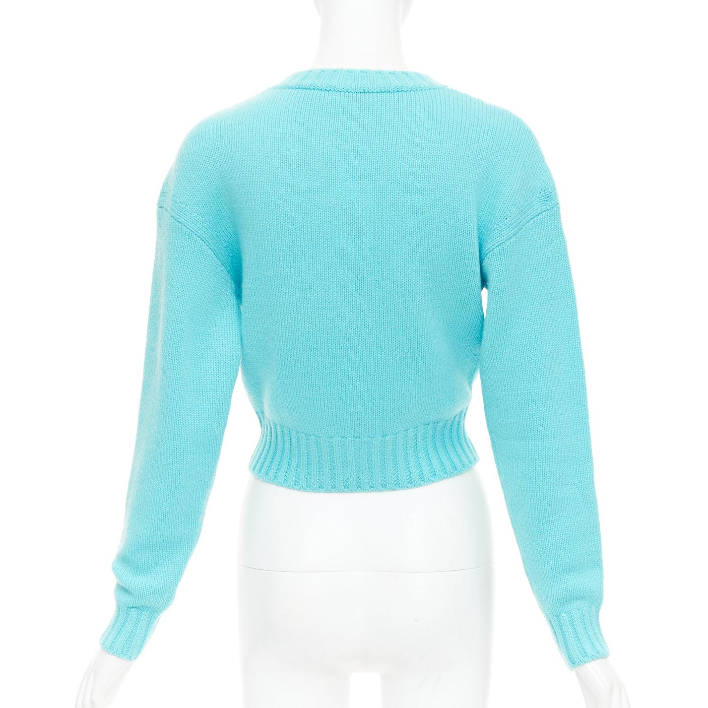 CHANEL 2020 100% Kaschmir cyanblau CC kursives Logo Cropped Pullover¬† FR36 S Damen im Angebot