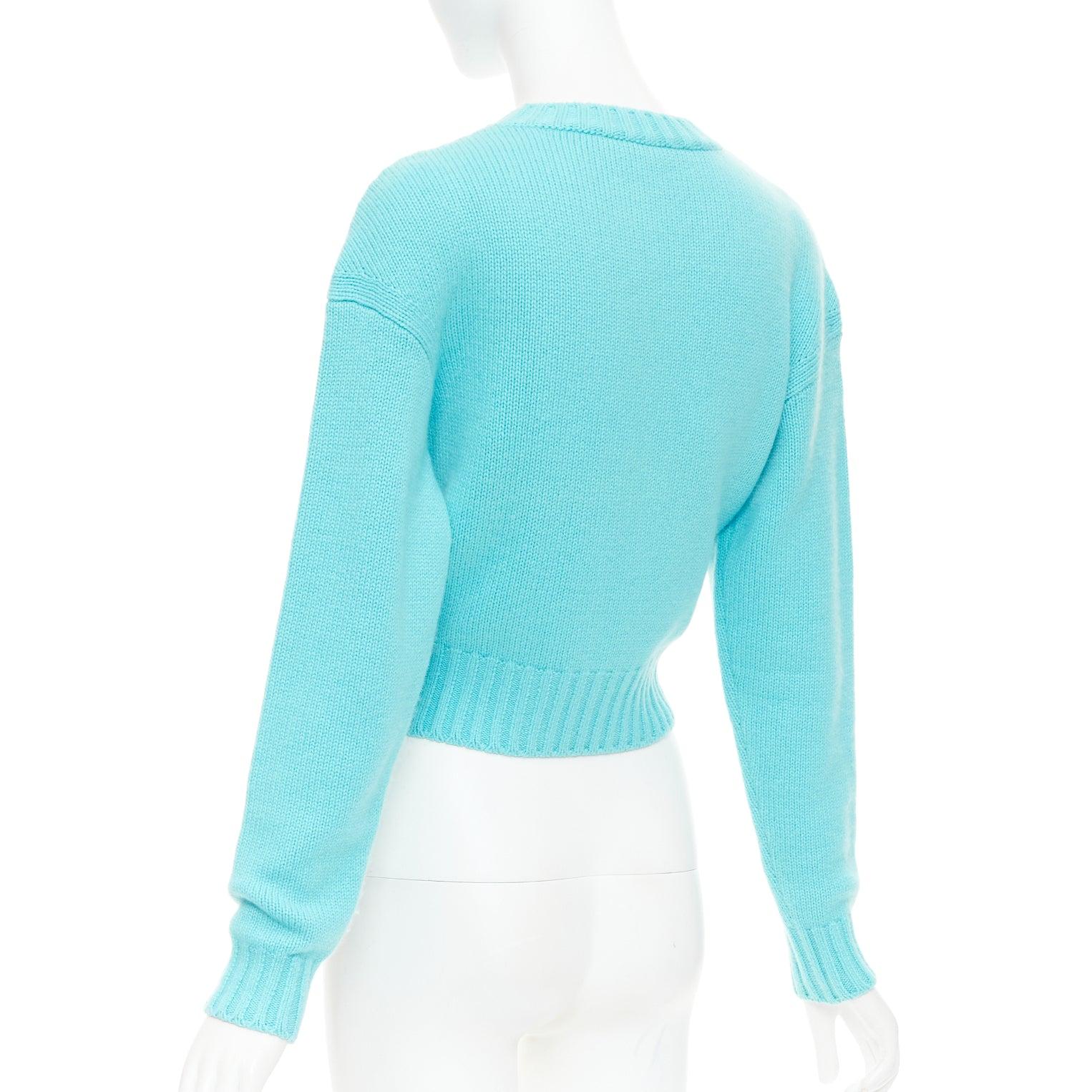 CHANEL 2020 100% Kaschmir cyanblau CC kursives Logo Cropped Pullover¬† FR36 S im Angebot 1
