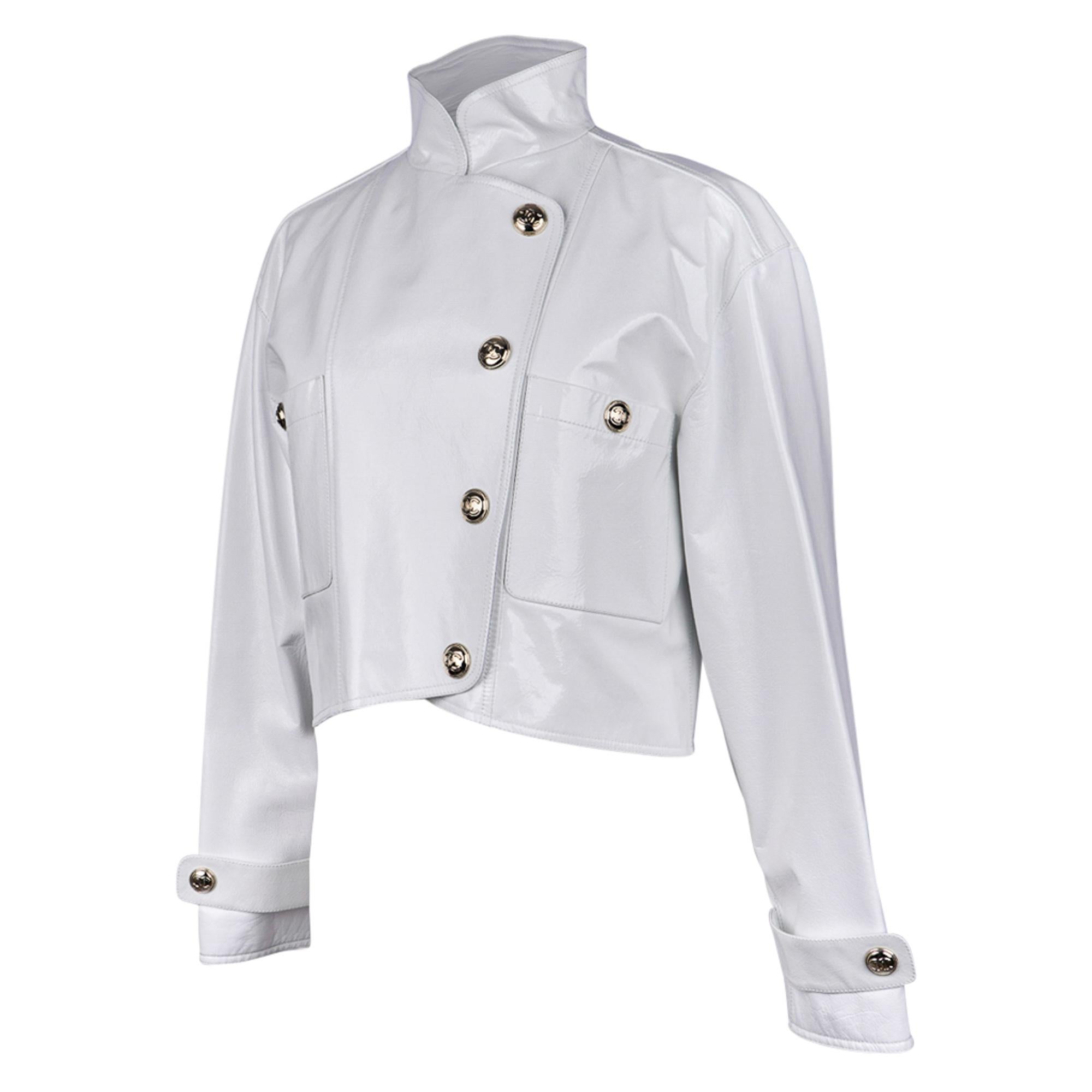Veste courte Chanel 2020-21FW en cuir verni blanc style motard, taille 36/4, neuve avec étiquettes 1