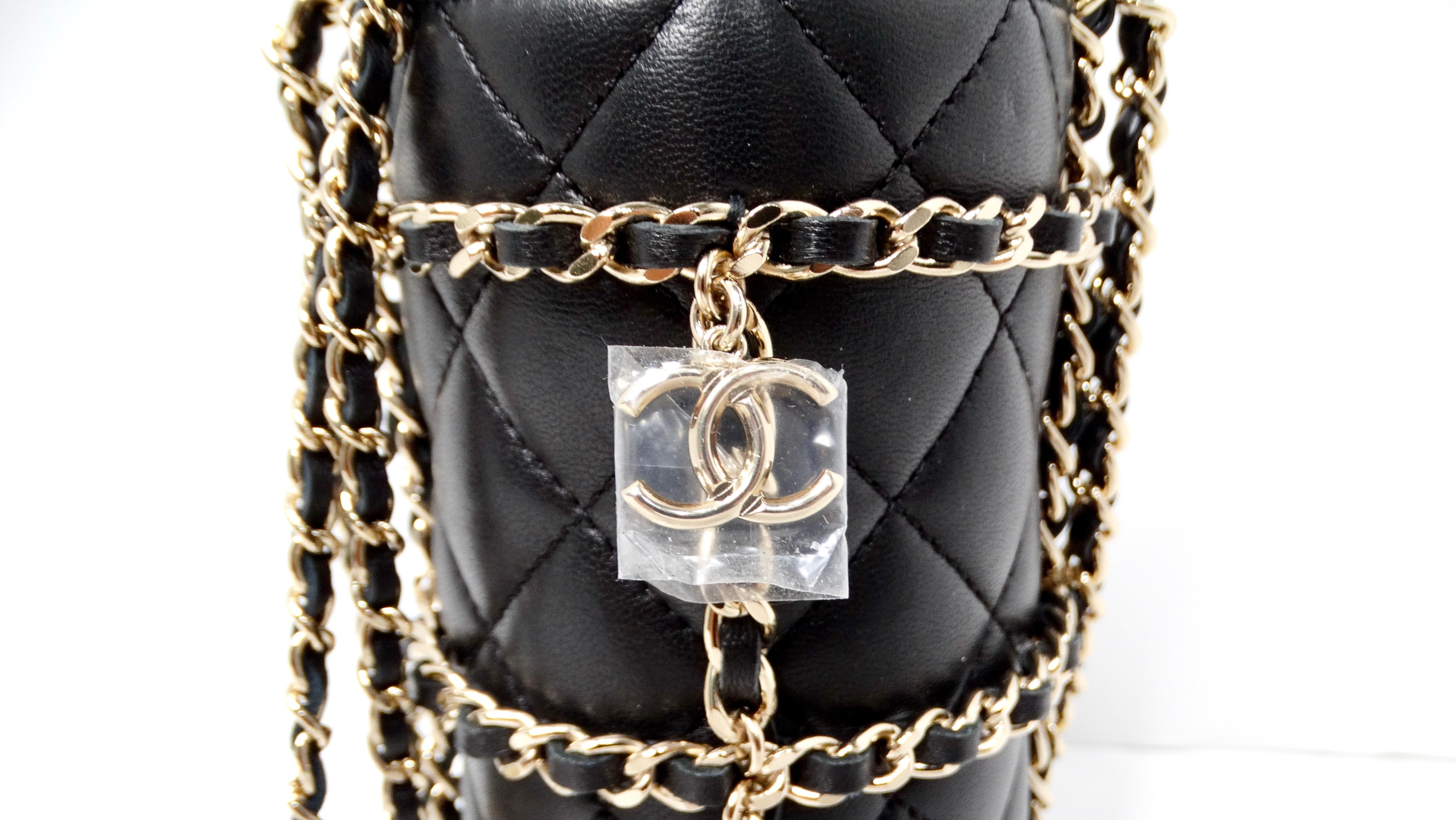 Chanel 2020 Black Quilted Lambskin Leather & Gold-Tone Metal Water-Bottle Bag In Good Condition For Sale In Scottsdale, AZ