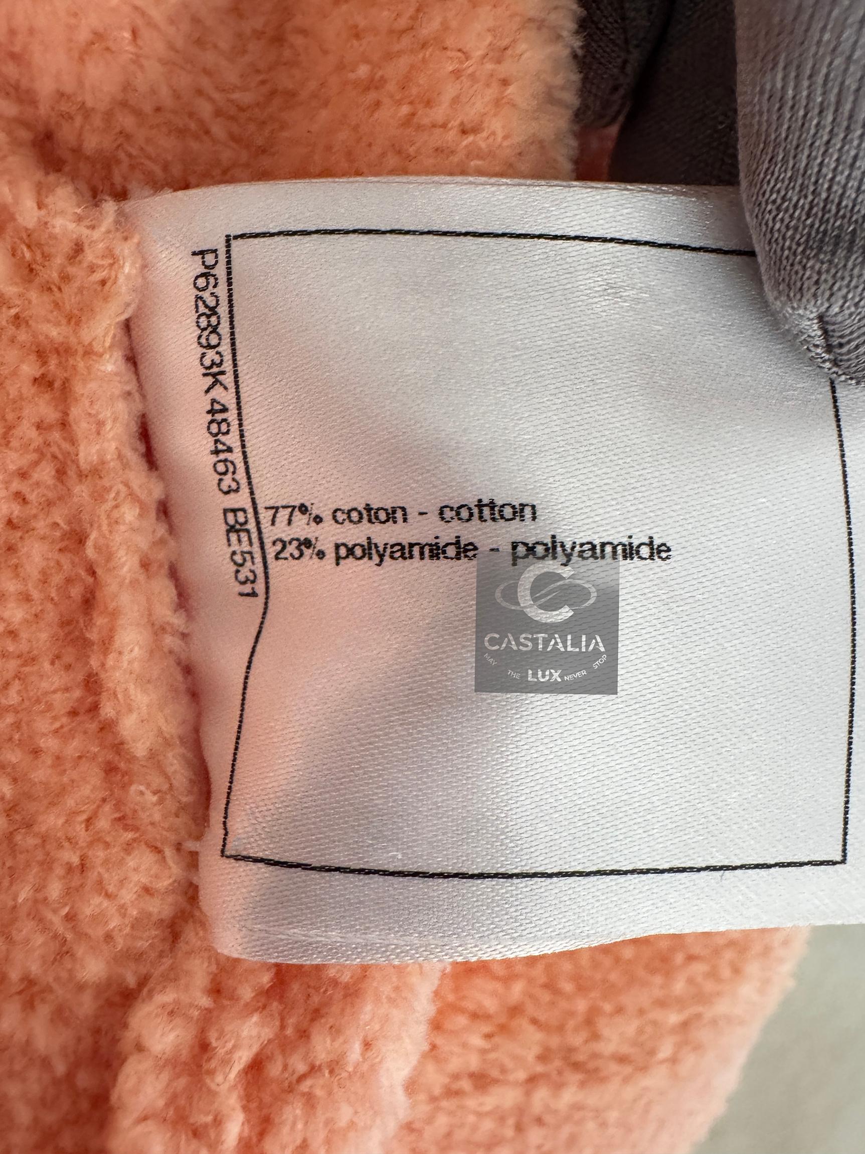 Chanel 2020 Iconic Teddy Jacket with Chains 38 FR For Sale 14
