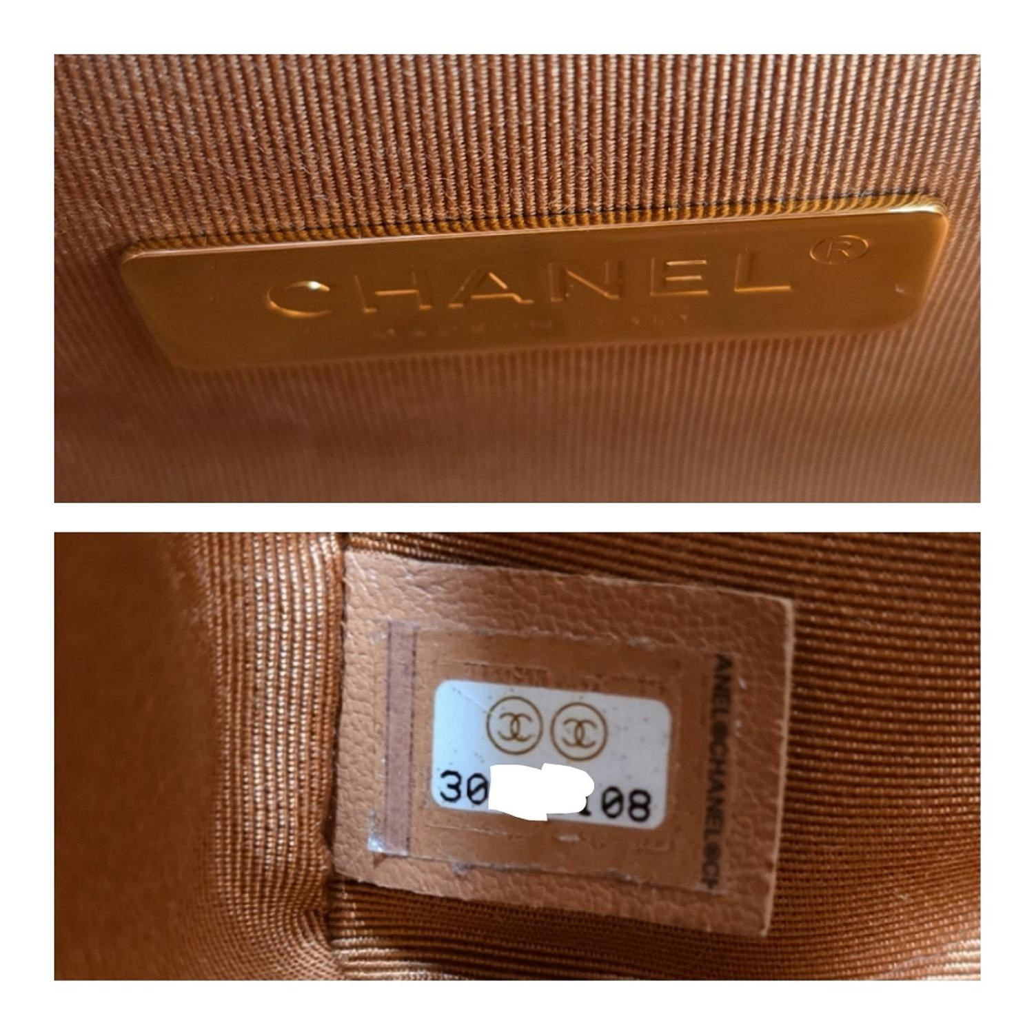 Chanel 2020 Lambskin Quilted Medium Chanel 19 Flap  Caramel For Sale 5