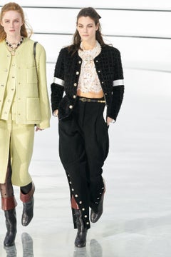CHANEL 2020 New Vittoria Ceretti Style Black Tweed Jacket 36 FR