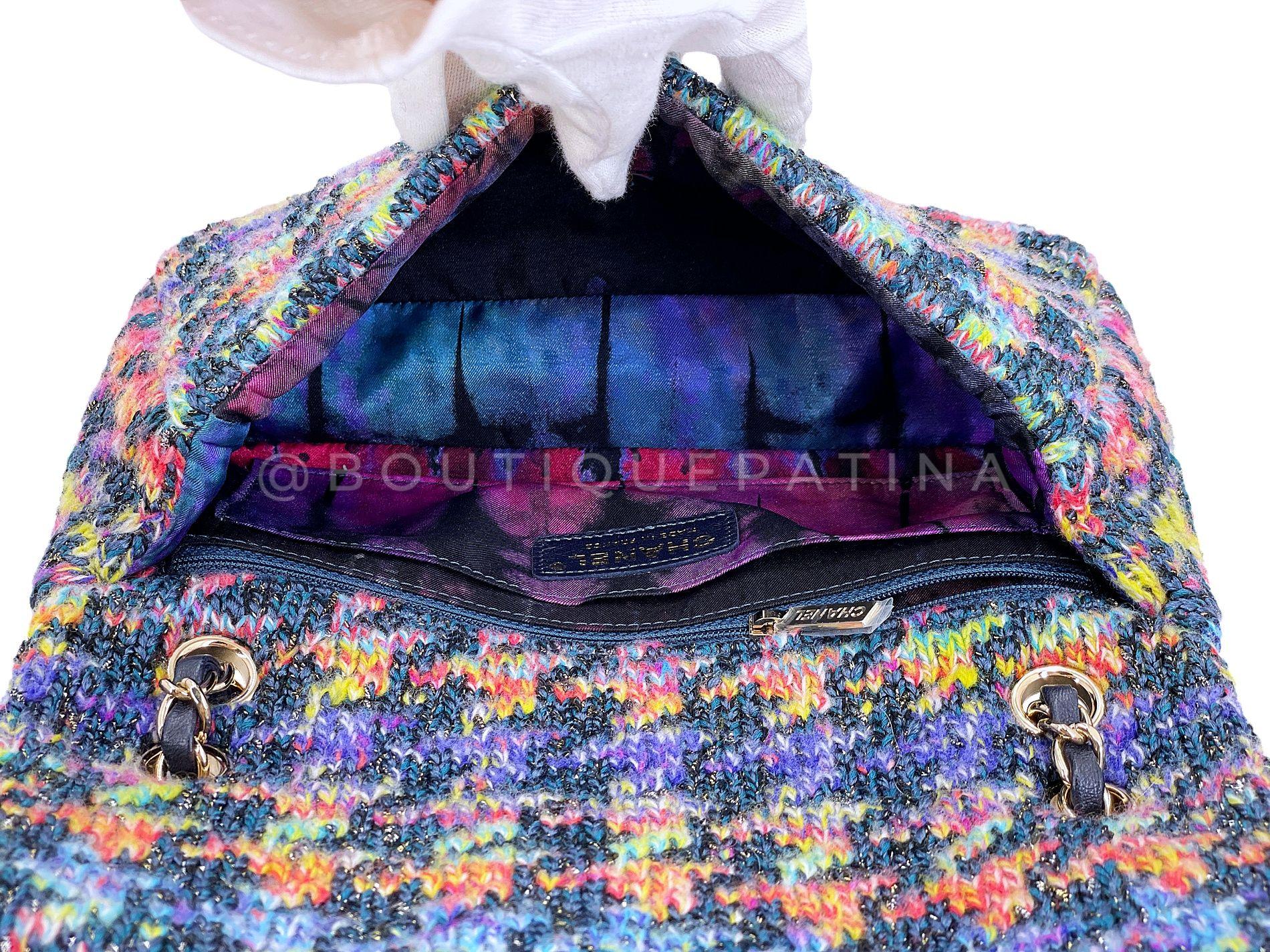 Chanel 2020 Rainbow Tweed Houndstooth Medium Classic Flap Bag GHW 68195 en vente 5