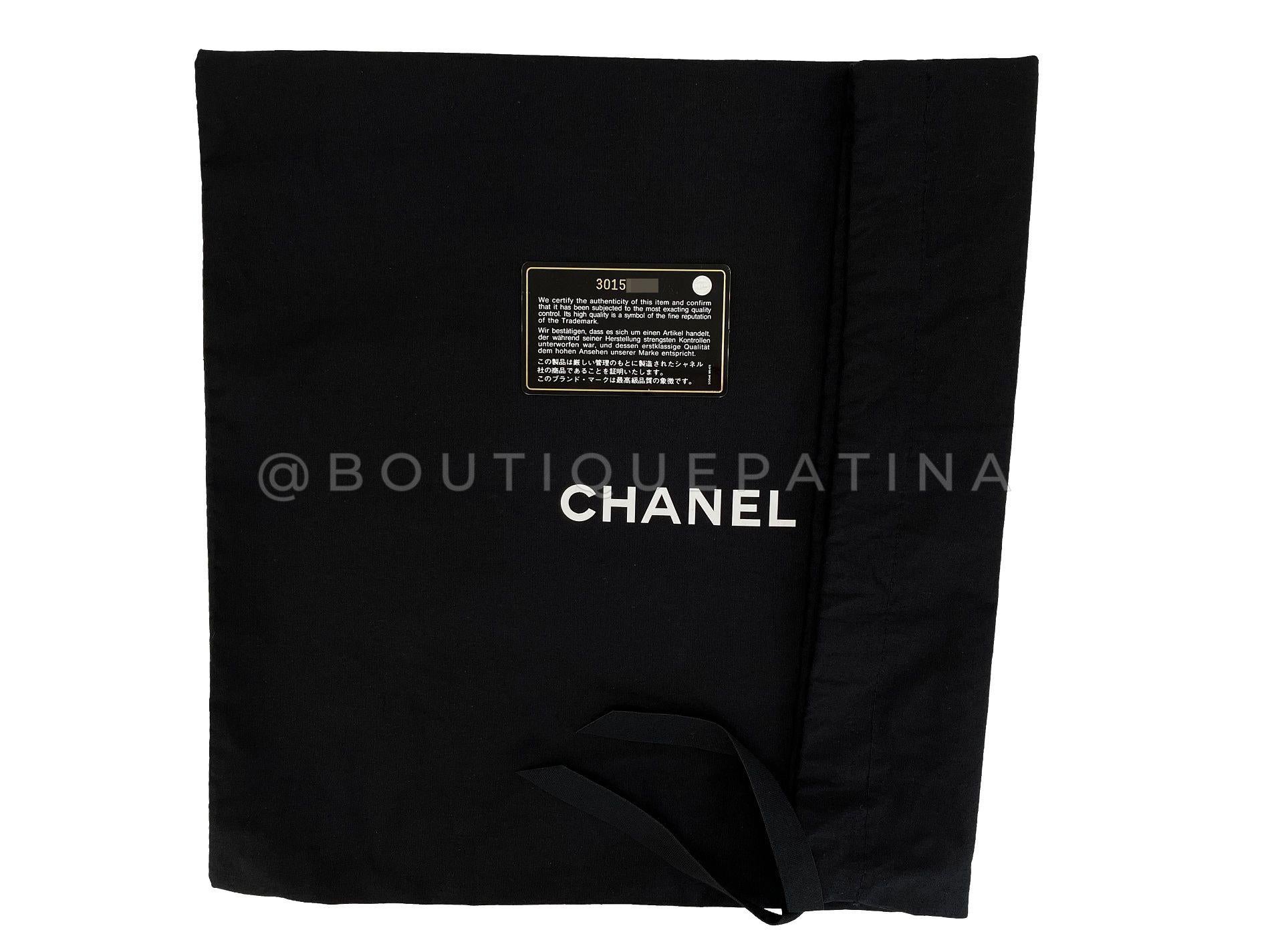 Chanel 2020 Rainbow Tweed Houndstooth Medium Classic Flap Bag GHW 68195 en vente 8
