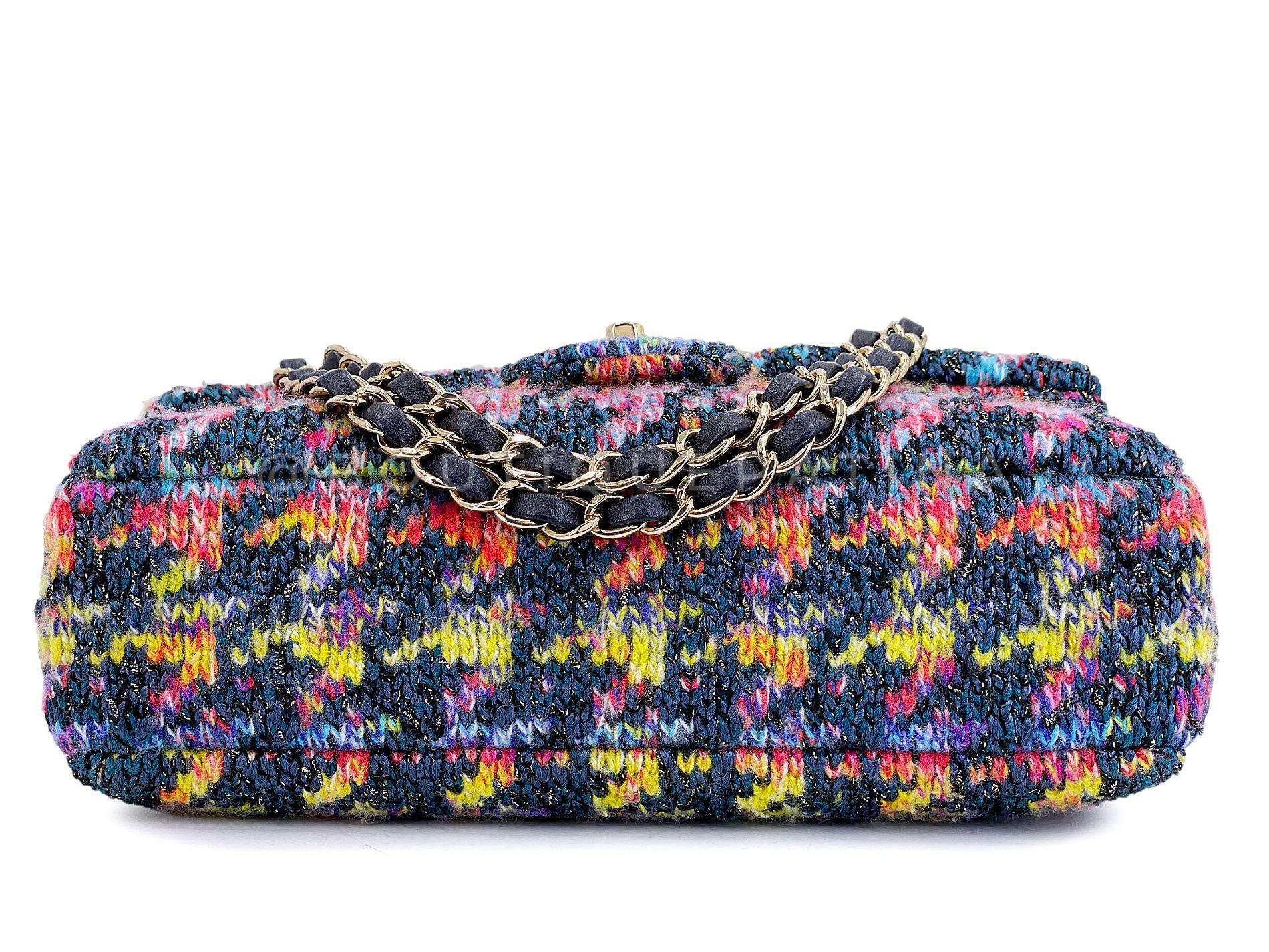 Chanel 2020 Rainbow Tweed Houndstooth Medium Classic Flap Bag GHW 68195 en vente 1