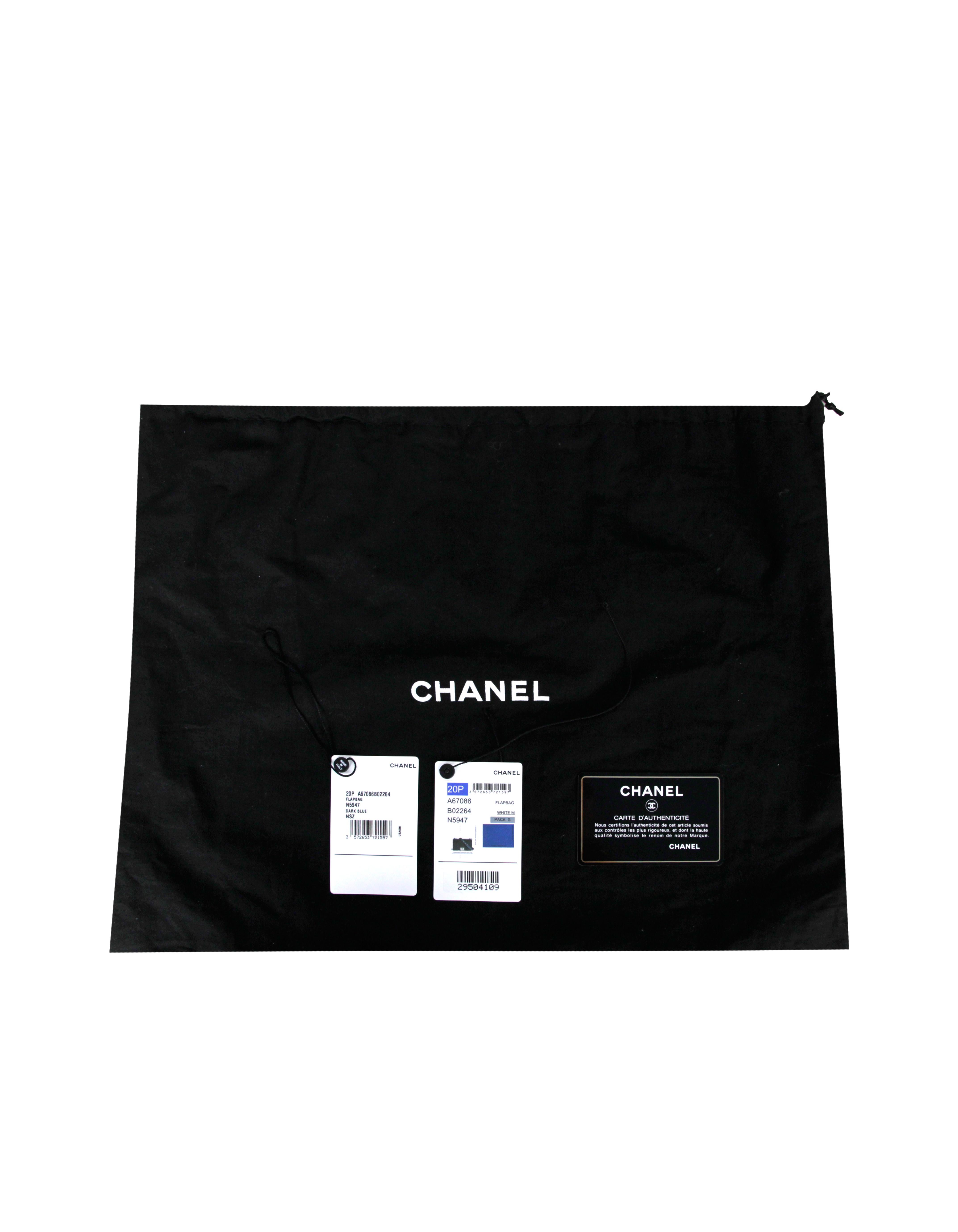 Chanel 2020 Royal Blue Caviar Leather Chevron Medium Boy Bag    2