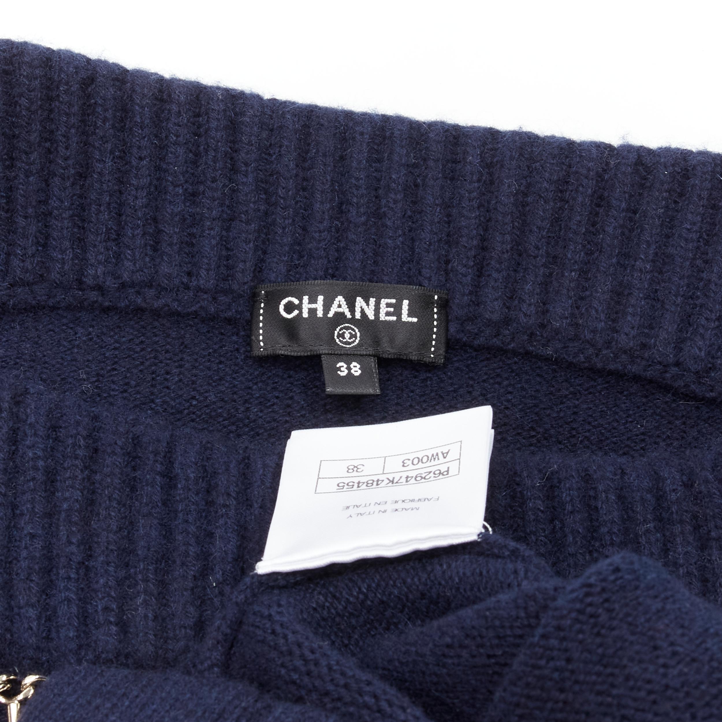 CHANEL 2020 Runway 100% cashmere navy gold chain trim boat neck sweater FR38 For Sale 4