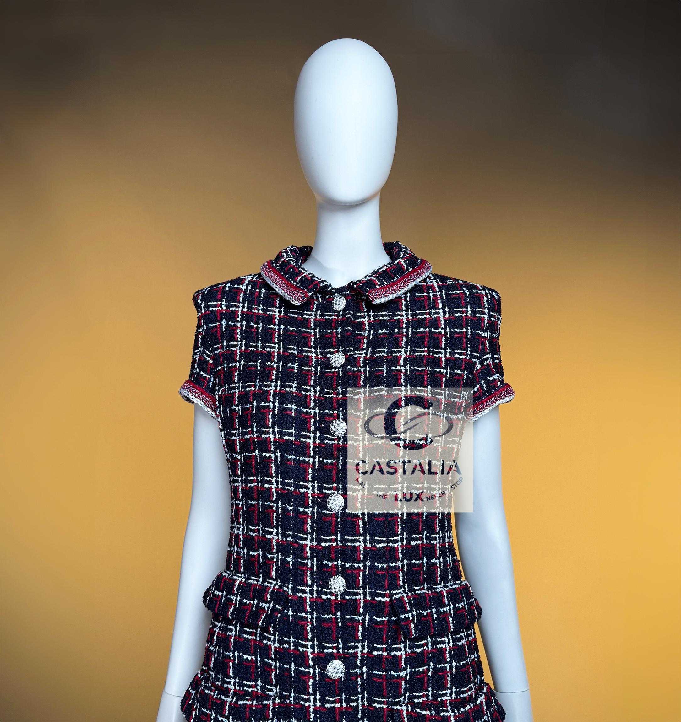 Chanel 2020 Spring Iconic Tweed Jacket Dress 34 FR For Sale 4