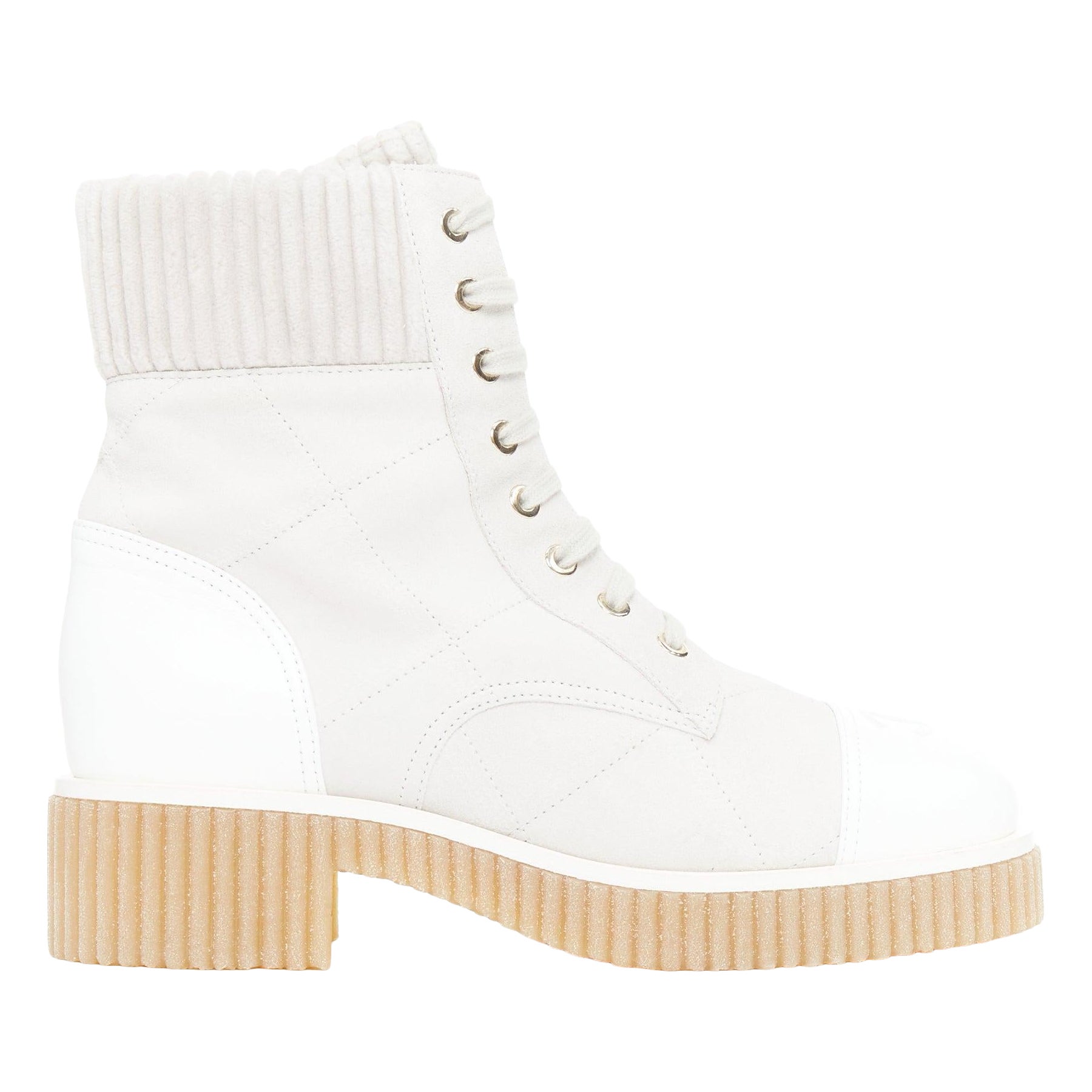 CHANEL 2020 botas de combate acolchadas de piel de becerro CC blanco gris EU38