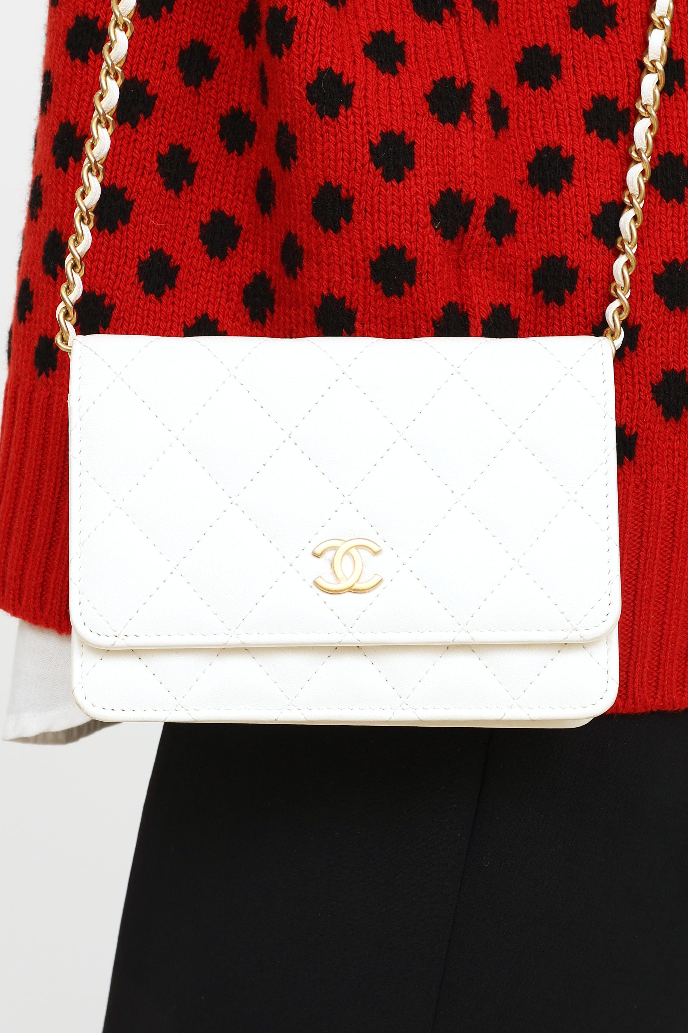 chanel clutch bag white