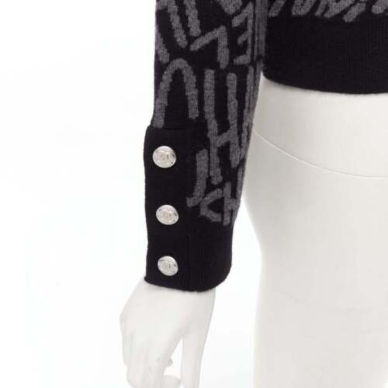 CHANEL 2021 98% Kaschmir schwarz grau all over Logo Intarsien CC Strickjacke FR36 S
Referenz: AAWC/A00246
Marke: Chanel
Designer: Virginie Viard
Modell: P70640K10206
MATERIAL: Kaschmir, Gemisch
Farbe: Grau, Schwarz
Muster: Grafik
Verschluss: