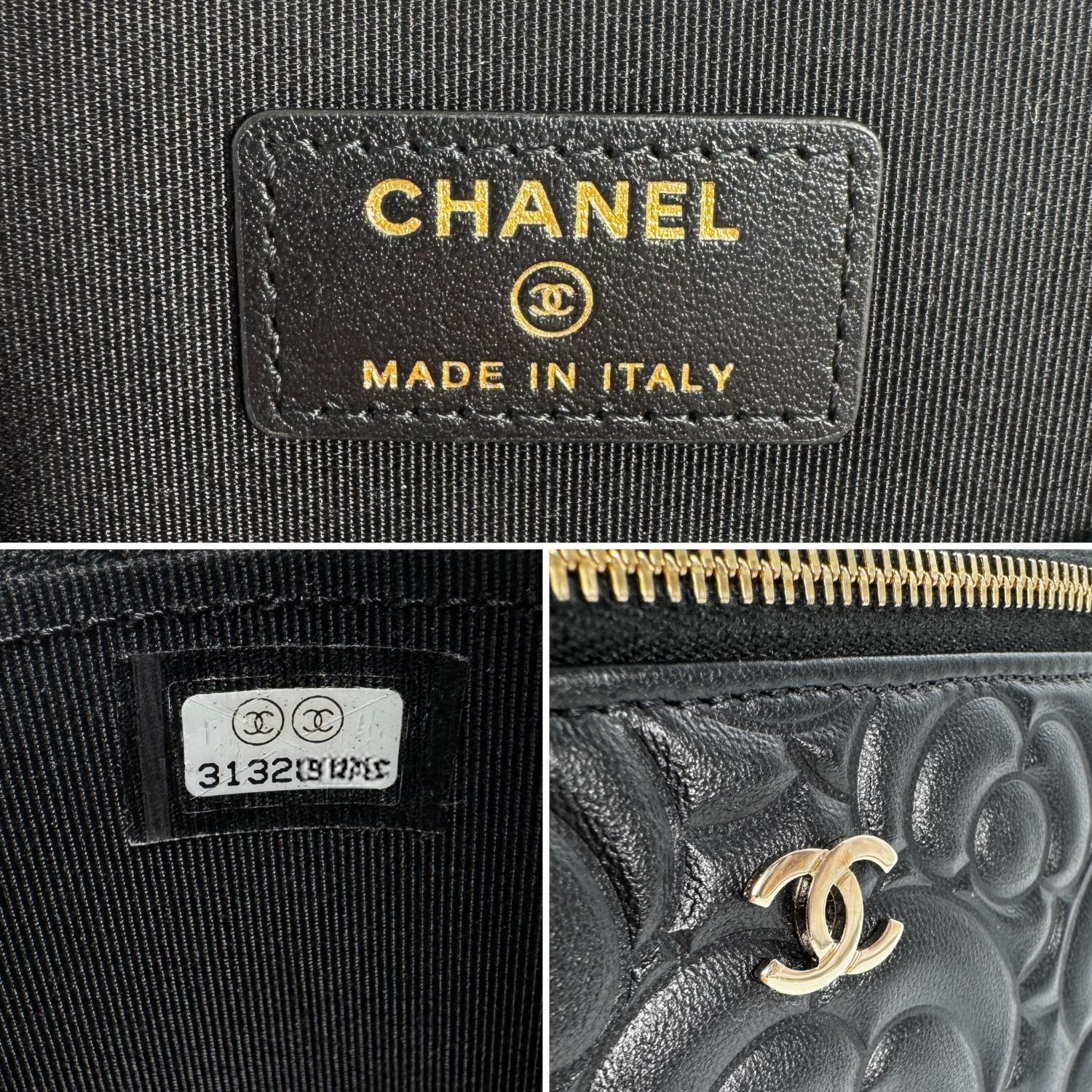 Chanel 2021 Black Camellia Vanity Case w/ Chain 3