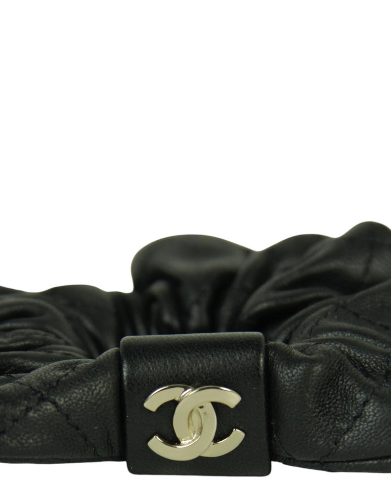Chanel 2021 Black Leather Lambskin Quilted CC Hair Scrunchie  display picture 1