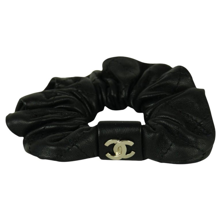 Chanel 2021 Black Leather Lambskin Quilted CC Hair Scrunchie  display picture 2