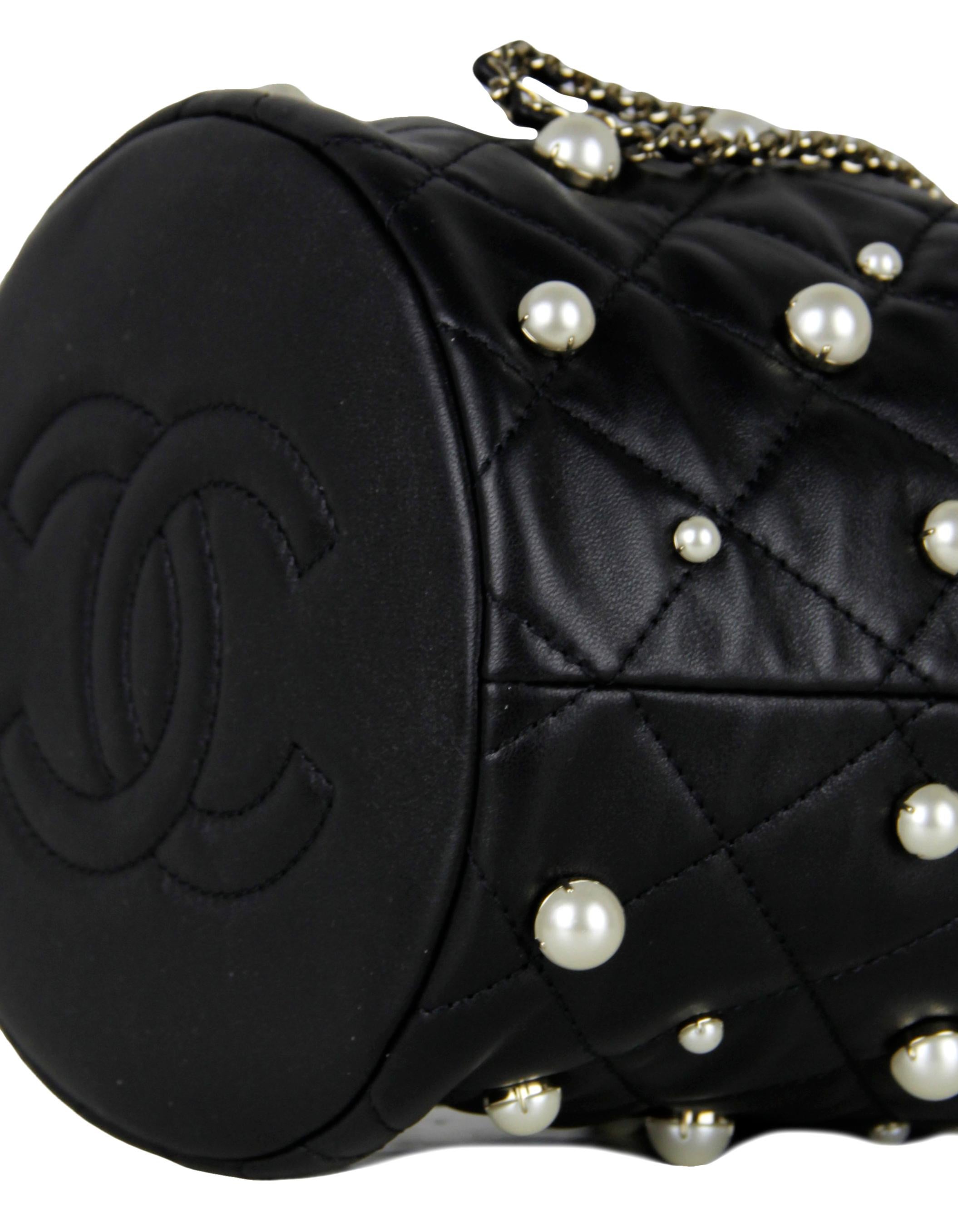 chanel pearl bucket bag