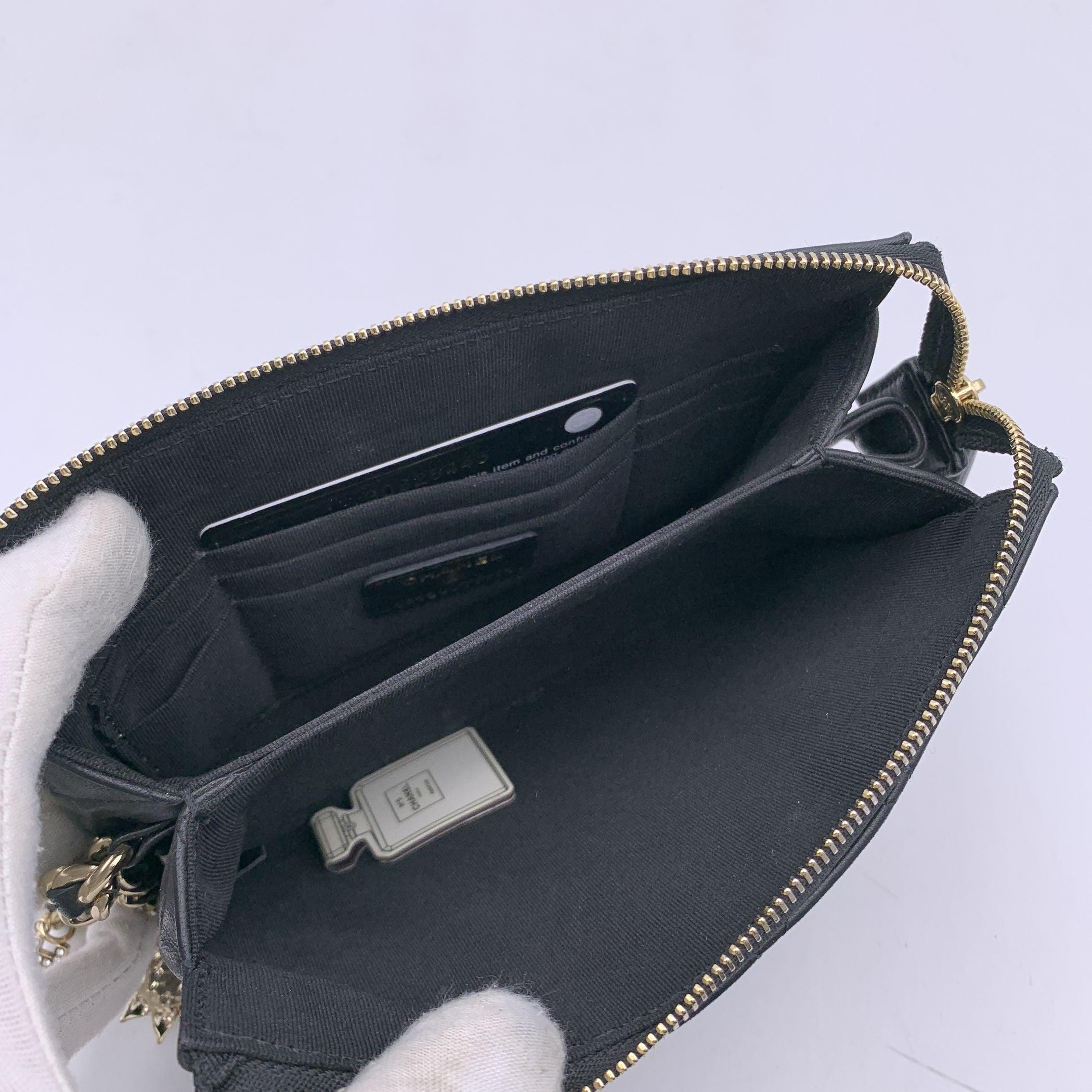 De las mujeres Chanel 2021 Bolsa de piel acolchada negra Bolsa de mano Coco Charms