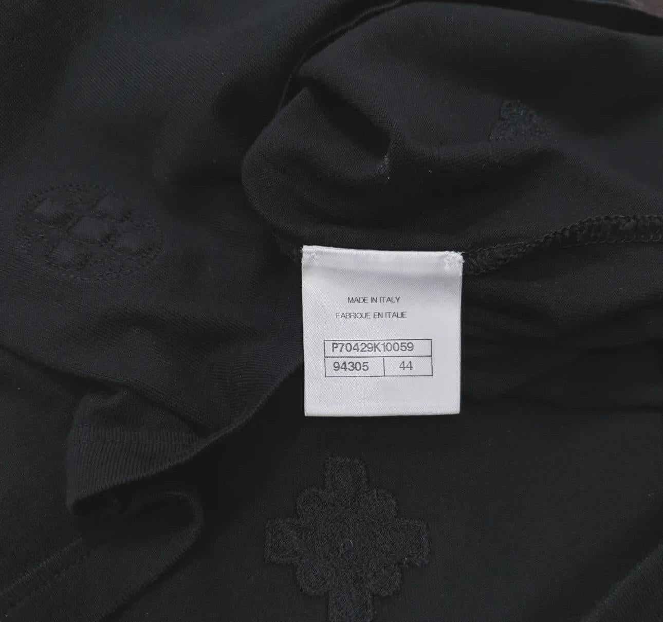 Chanel 2021 Camellia Knit Top Size 44 In Excellent Condition For Sale In Krakow, PL