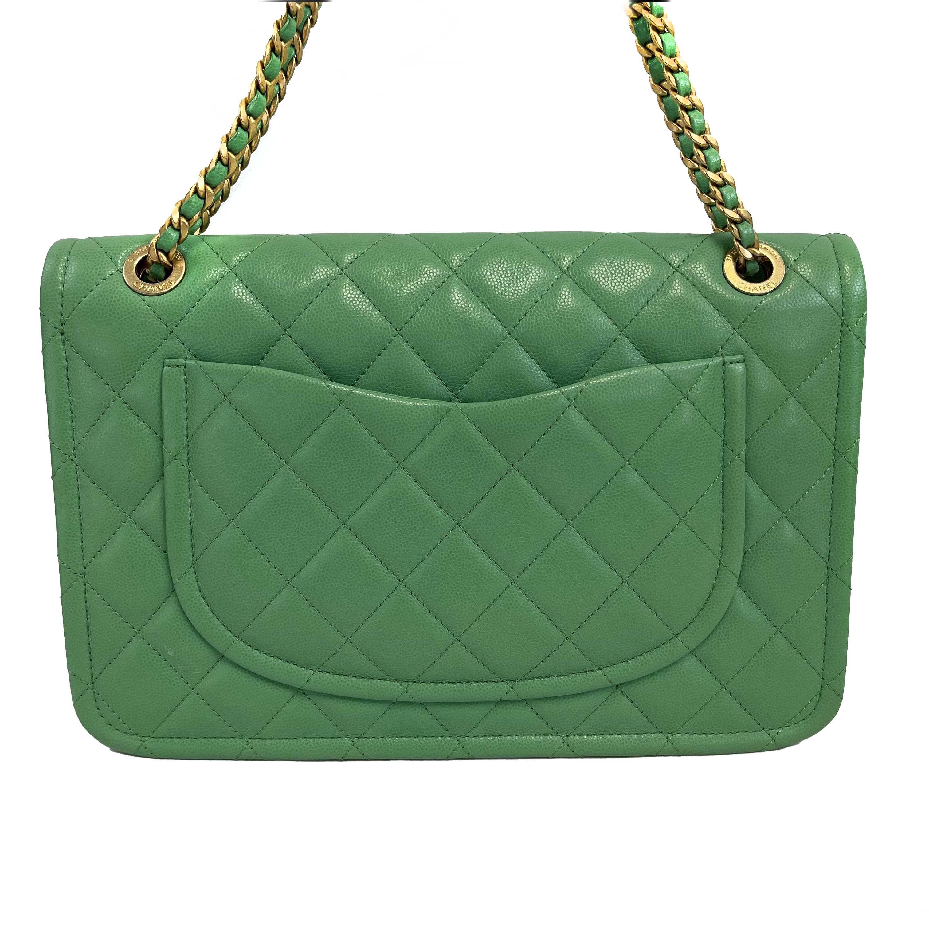 CHANEL - 2021 CC Medium Diamond Caviar Leather Mint Green Sweet Single Flap

Description

Shoulder bag
Diamond quilted caviar leather in Mint green
Gold chain link shoulder straps threaded with mint leather
Front flap
Polished gold Chanel CC turn