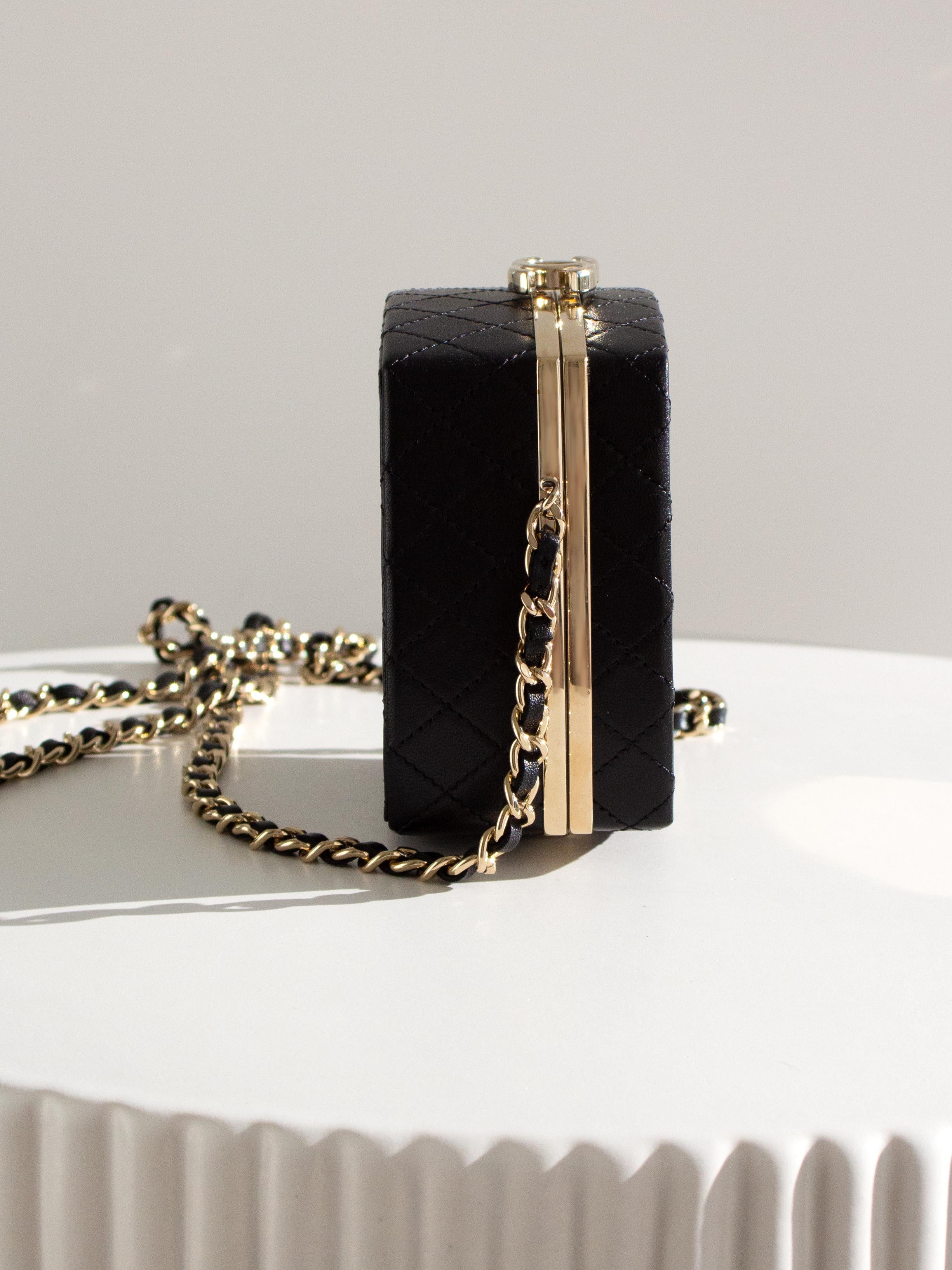 Chanel 2021 Compact Powder Beauty Box Gold Mirror CC Black Lambskin Clutch Bag 5