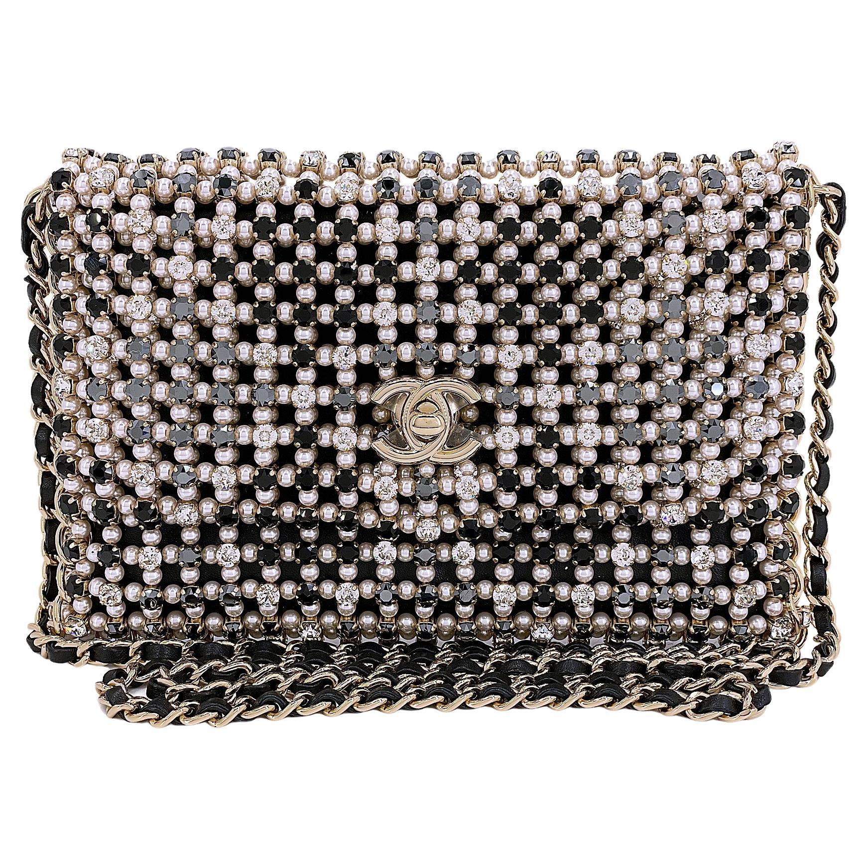 Chanel 2021 Sac à rabat en perles dorées et cristal 67895 en vente