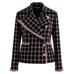 CHANEL 2021 Iconic Ad Campaign Black Tweed Jacket 36 FR