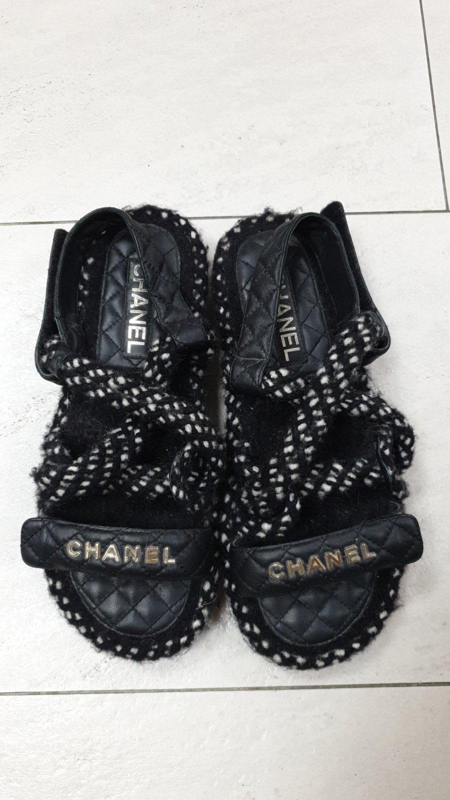 Chanel 2021 Interlocking CC Logo Slingback Sandals 5