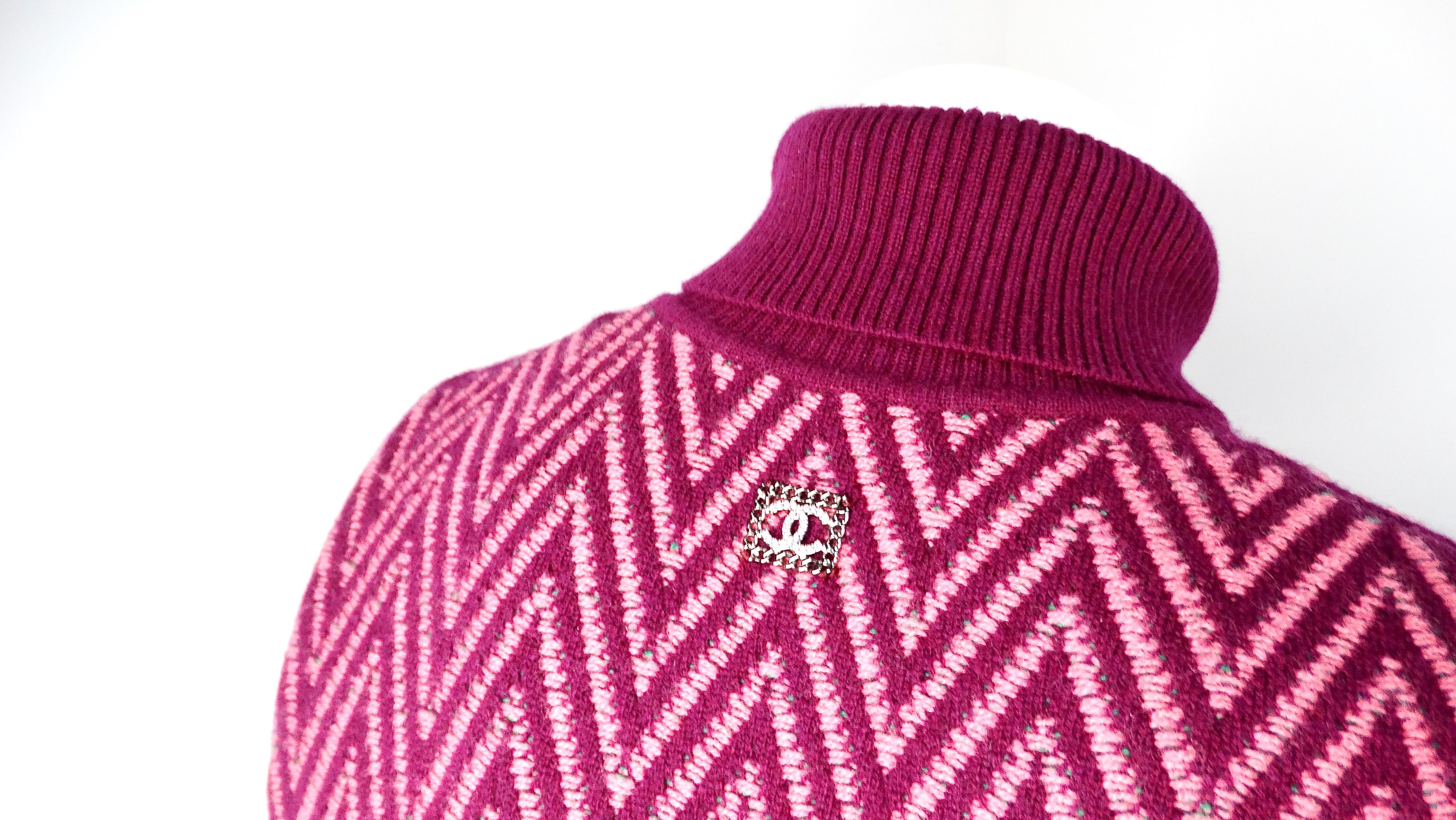 Donna Chanel 2021 Mini Abito dolcevita in cashmere viola in vendita