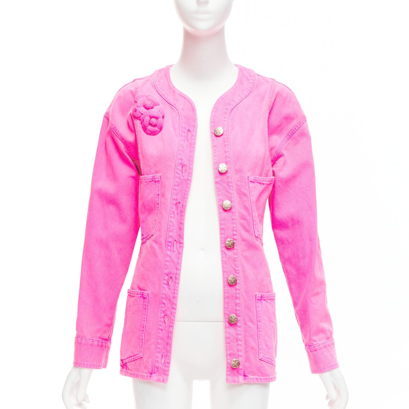 CHANEL 2021 neon pink cotton denim CC logo camellia embellished jacket FR34 XS In Excellent Condition For Sale In Hong Kong, NT