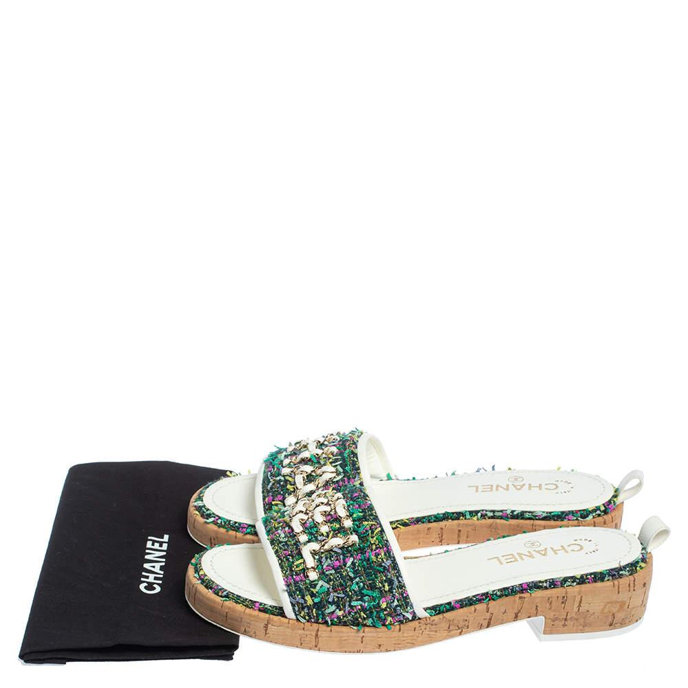 Chanel 2021 Seltene Laufsteg-Sandalen aus grünem Tweed mit Kork-Logo Größe 40,5 Neu in Box im Angebot 4