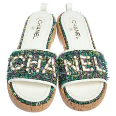 Chanel 2021 Rare Runway Green Tweed Cork Logo Sandals Size 40.5 New in Box