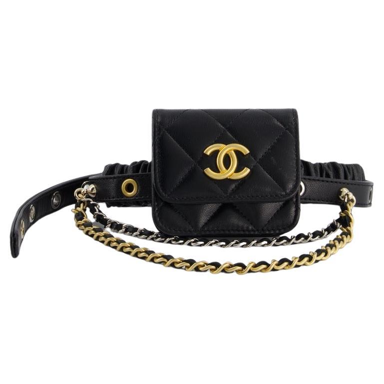 Chanel 2021 Seltene Soldout Garter Thigh Micro Mini-Mini-Klappentasche mit Ketten mit Ketten (Schwarz)