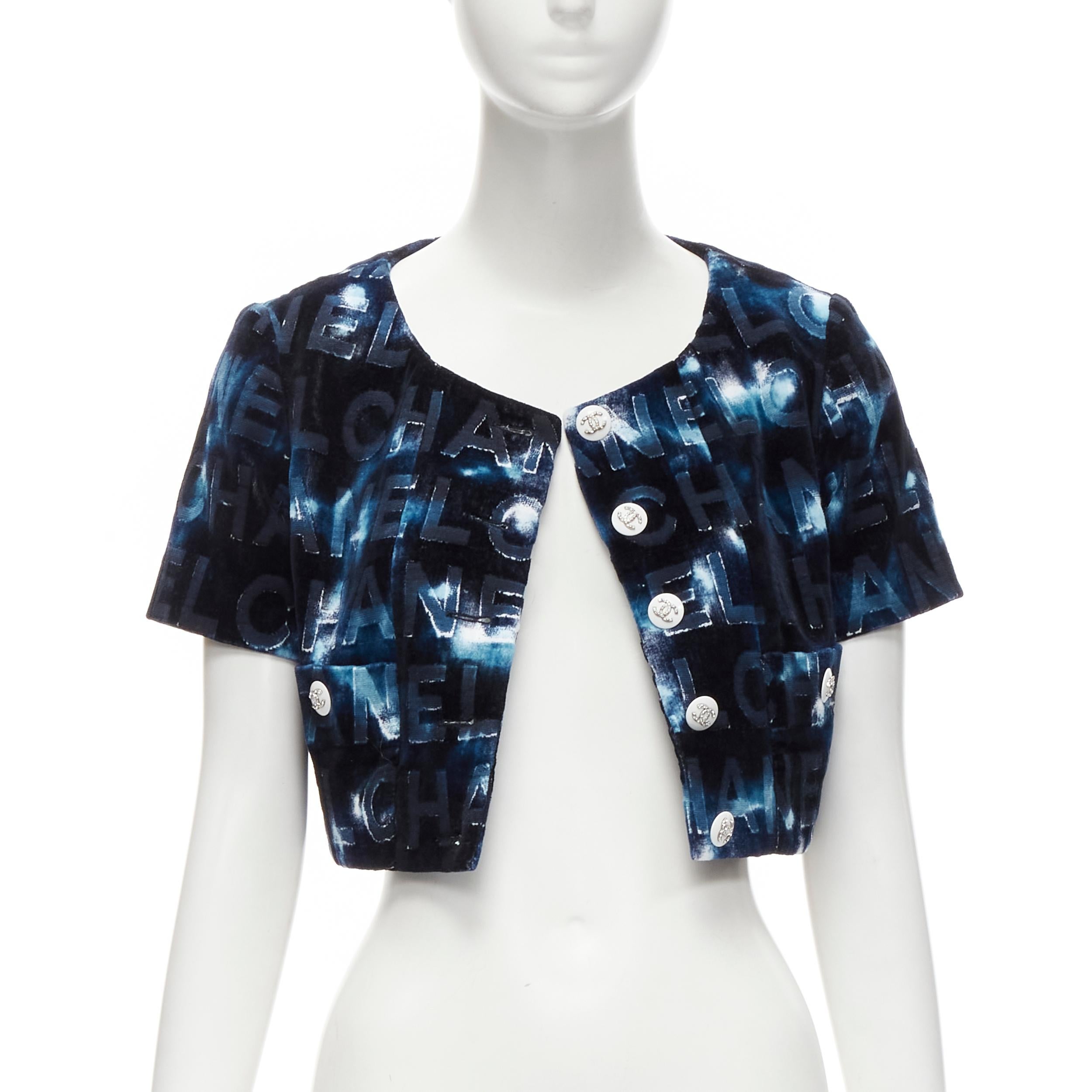 CHANEL 2021 Runway black blue tie dye velvet logo damask cropped jacket FR36 S In Excellent Condition In Hong Kong, NT