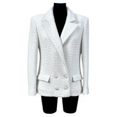Chanel 2021 Blanco Lana Cachemira Tweed Blazer Doble Pechera