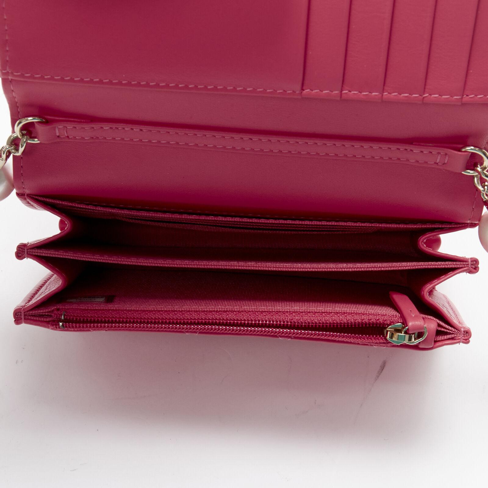 CHANEL 2021 XL Perlrosa gestepptes Leder Portemonnaie auf Kette Crossbody Tasche im Angebot 5