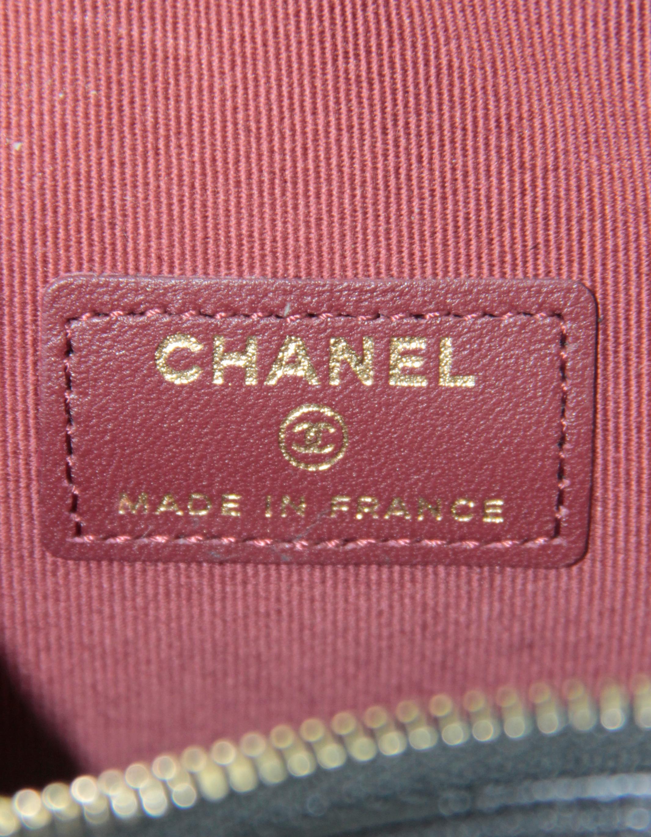 chanel bag with heart chain