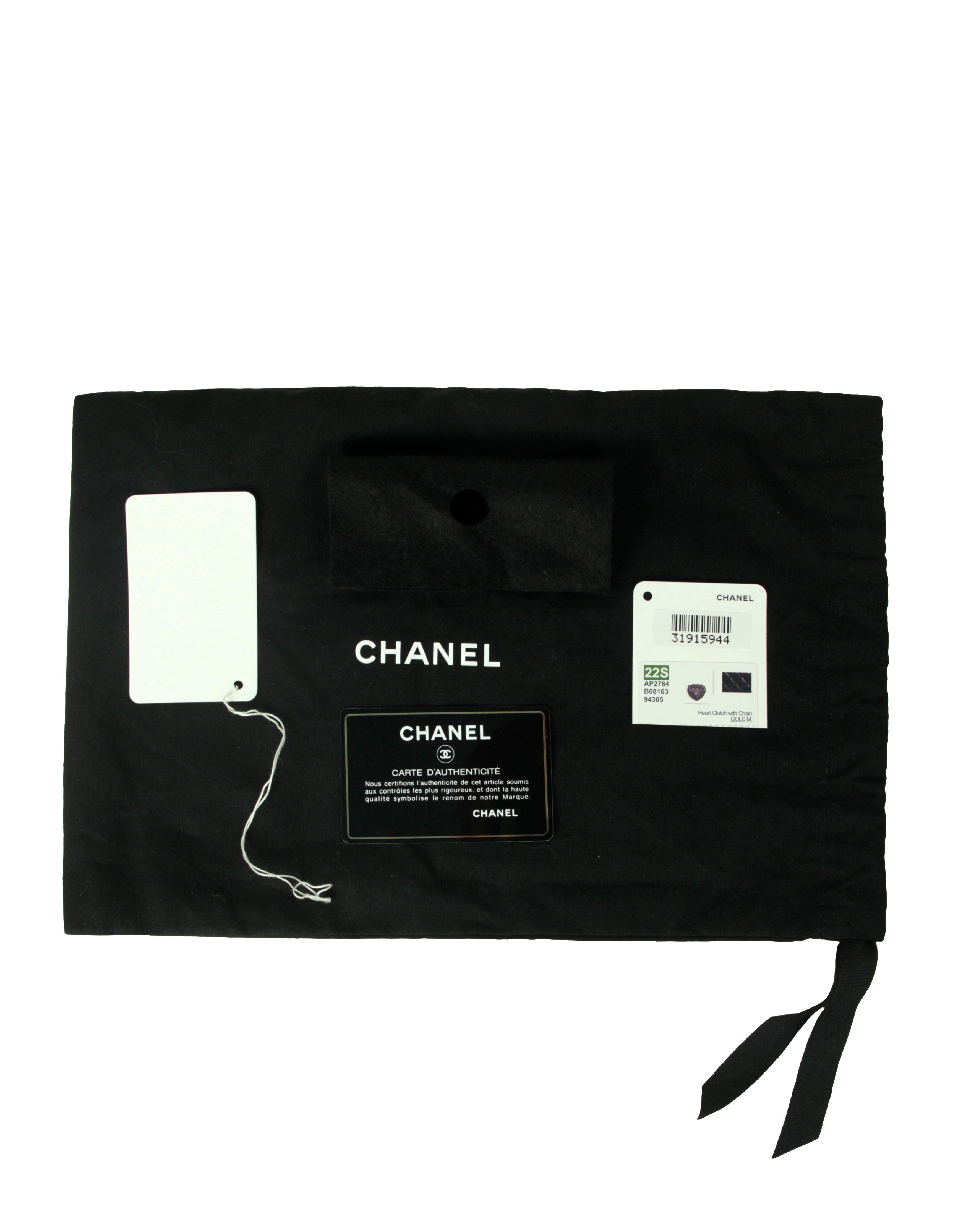 Chanel 2022 Black Lambskin Quilted CC In Love Heart Mini Clutch Bag With Chain 2