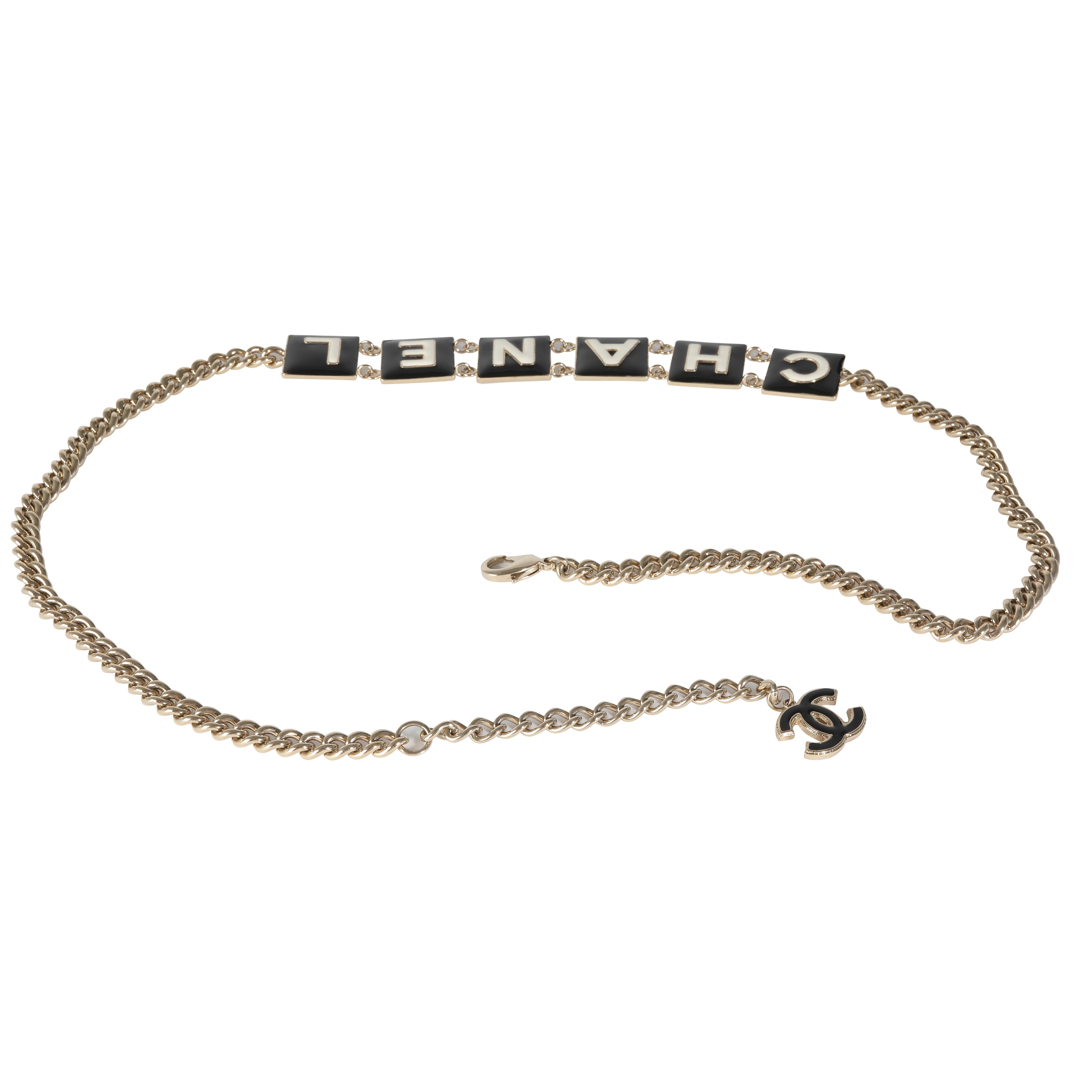 Chanel 2022 Black & White Enamel Gold Plated Logo Belt In Excellent Condition For Sale In New York, NY