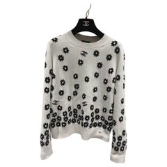 Chanel 2022 CC Logo Daisy Cashmere Jumper