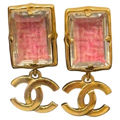 Chanel 2022 collection pink tweed and gold metal CC logo earrings
